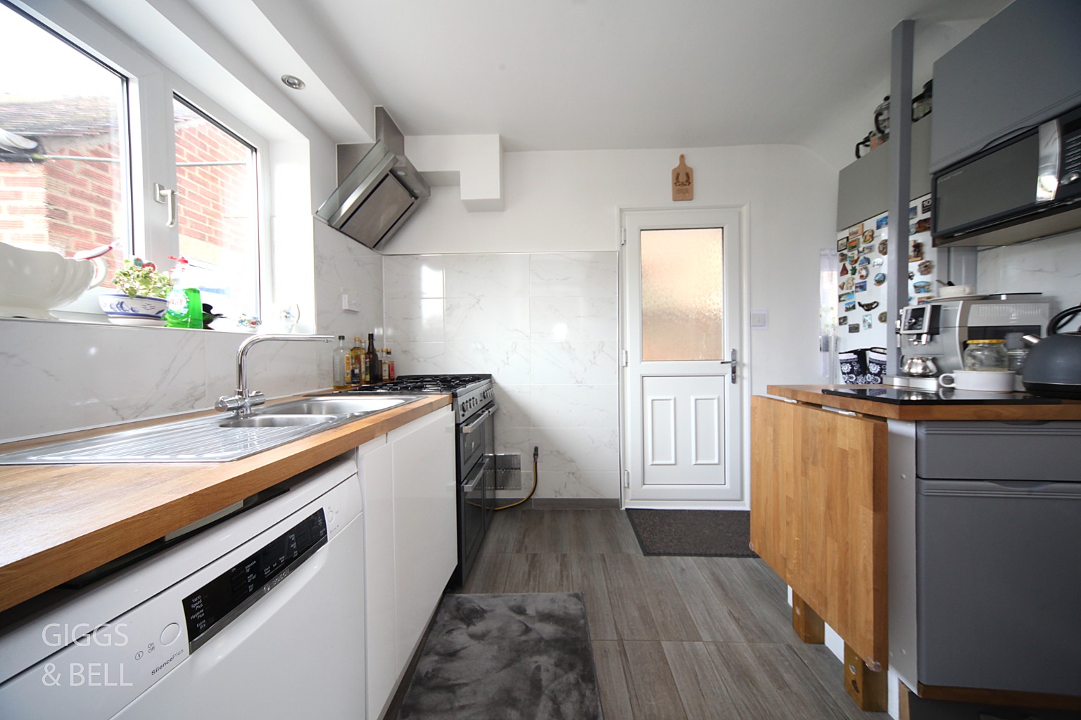 3 bed semi-detached house for sale in Cowridge Crescent, Luton 3