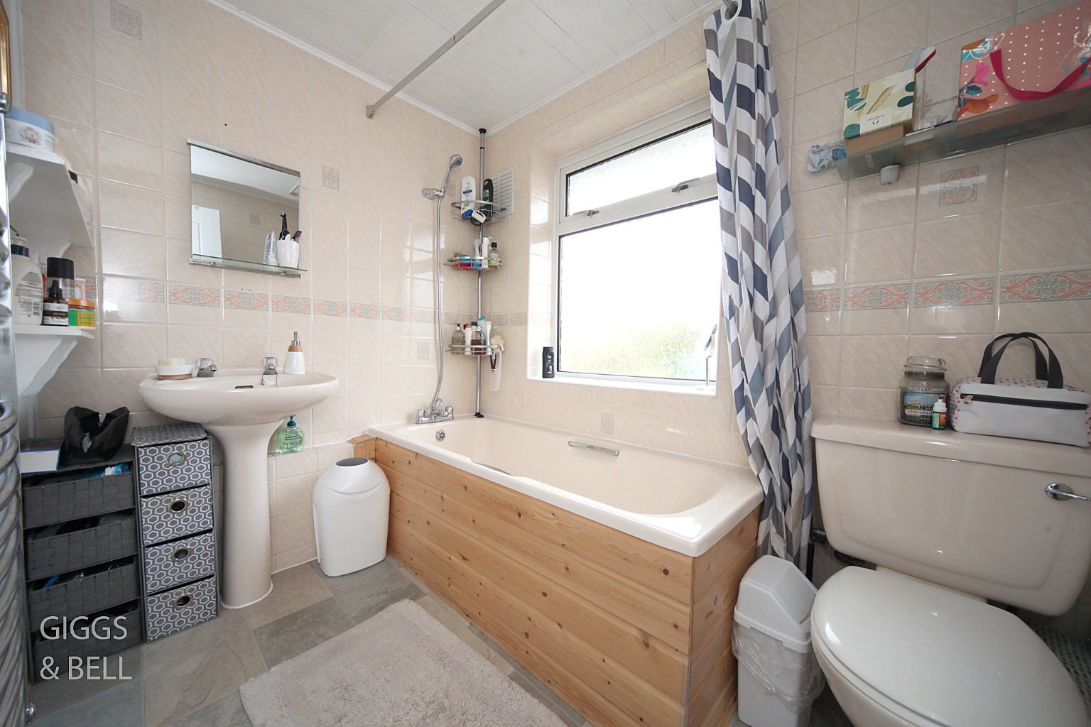 3 bed semi-detached house for sale in Cowridge Crescent, Luton  - Property Image 15