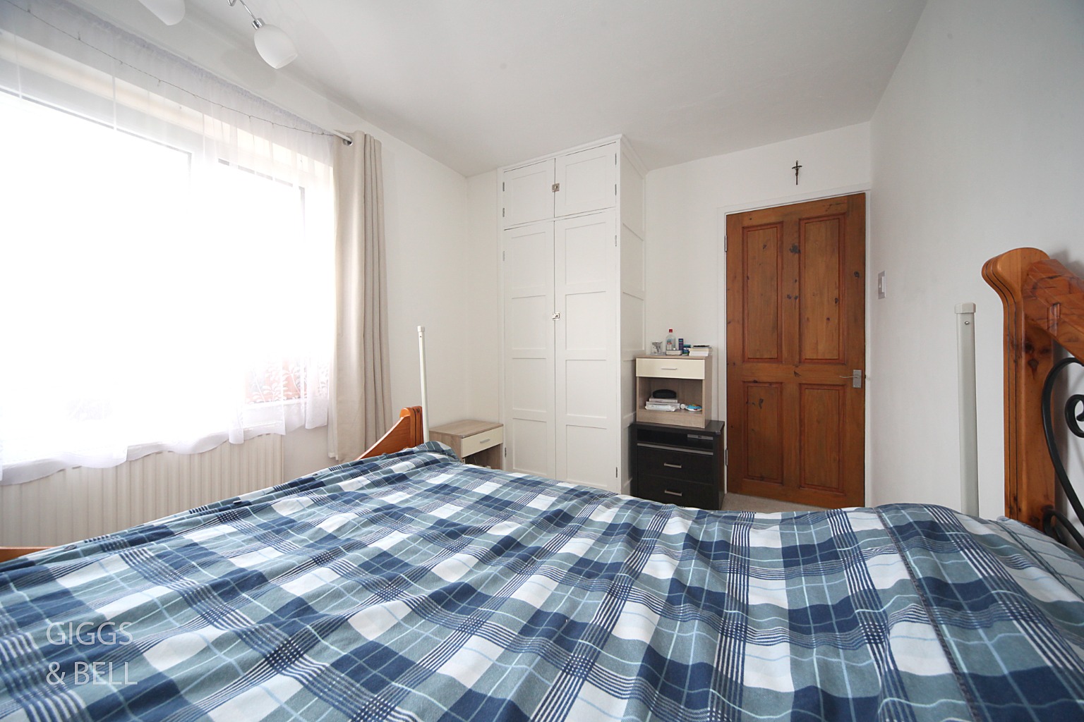 3 bed semi-detached house for sale in Cowridge Crescent, Luton  - Property Image 10