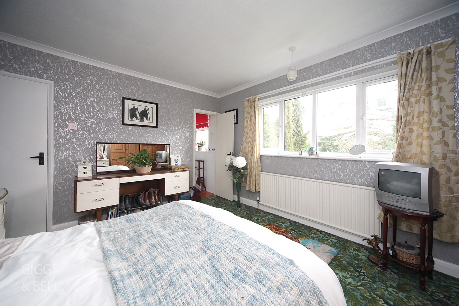 3 bed detached house for sale in London Road, Luton 12