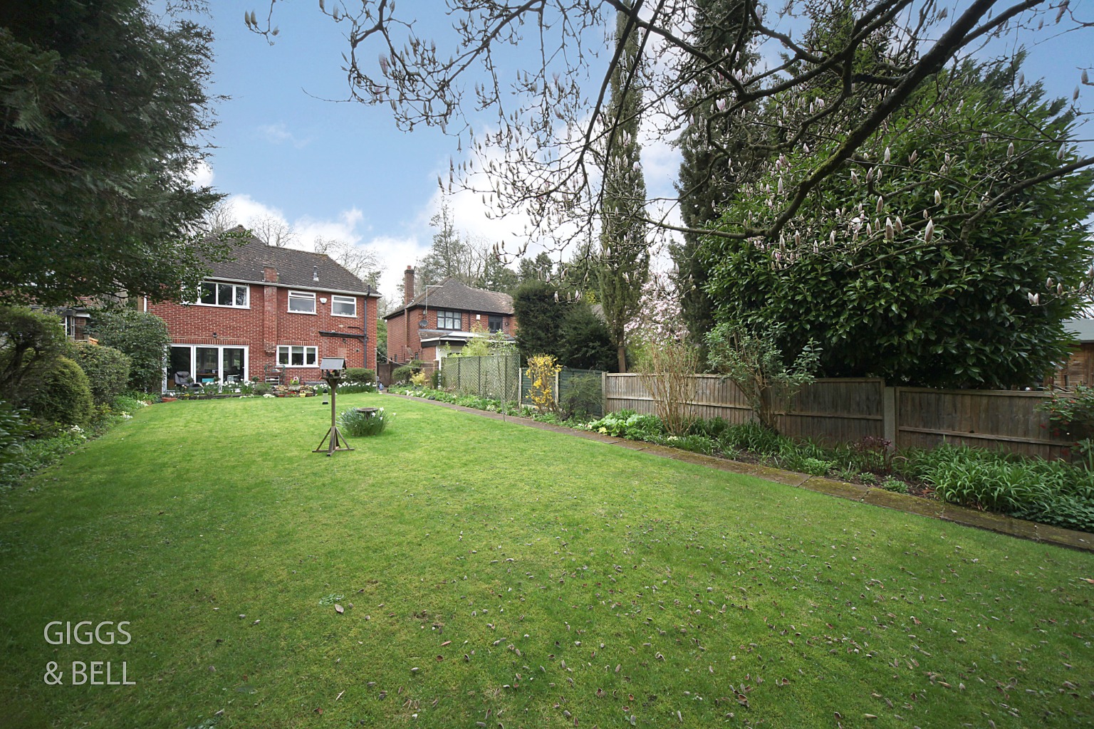 3 bed detached house for sale in London Road, Luton  - Property Image 18