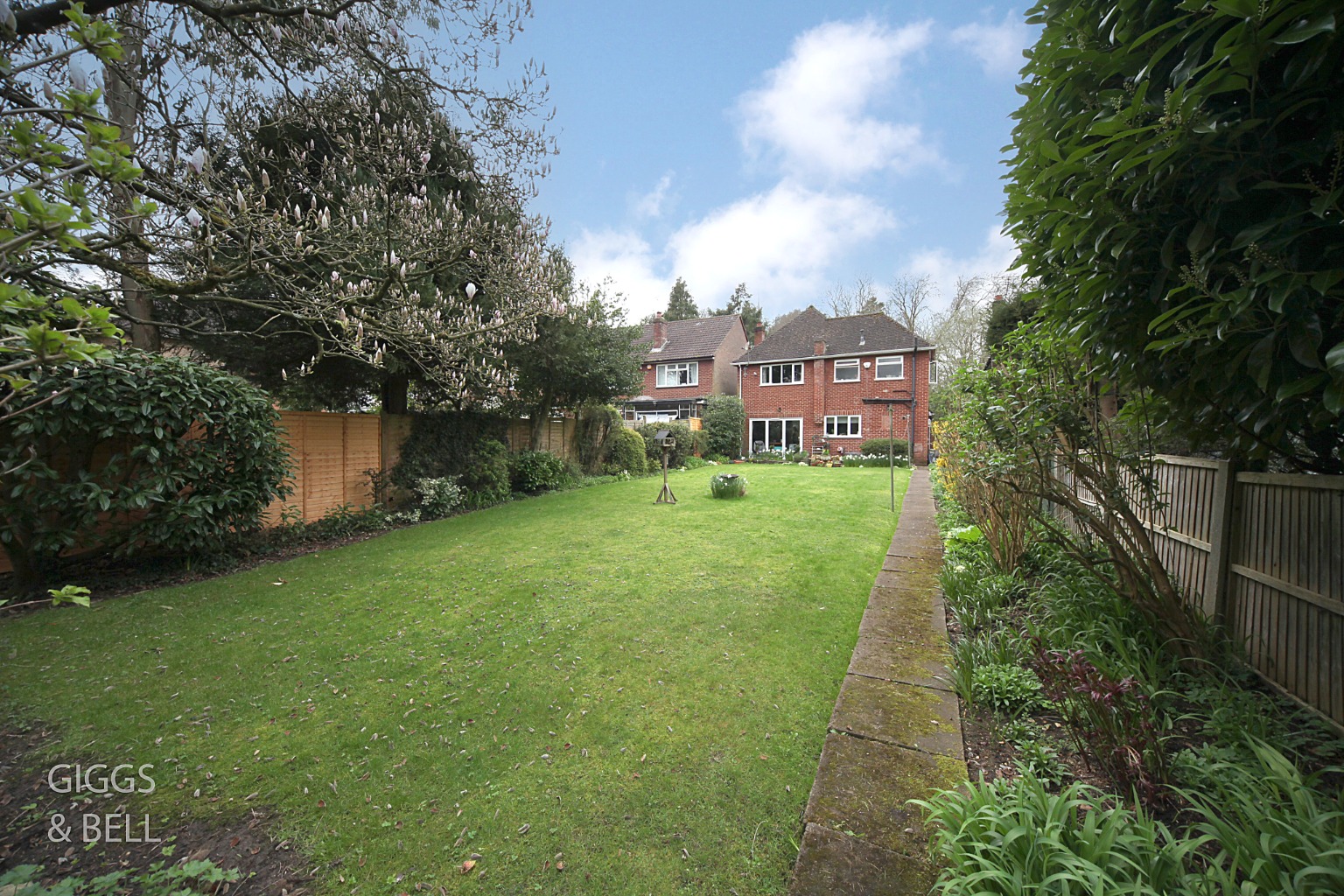 3 bed detached house for sale in London Road, Luton 16