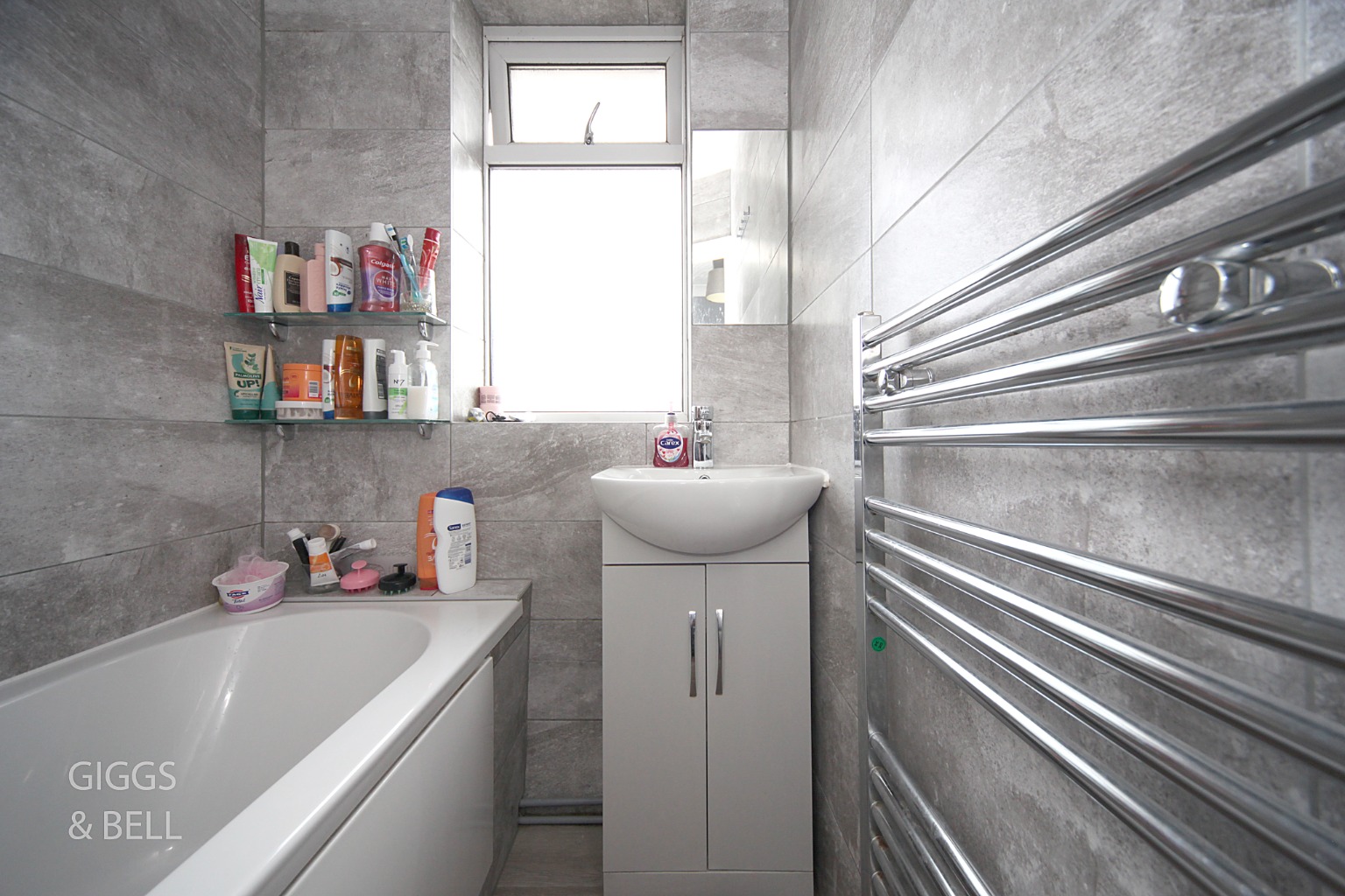 3 bed terraced house for sale in Stapleford Road, Luton 11