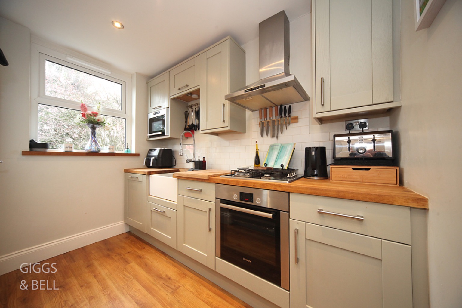 3 bed semi-detached house for sale in Strathmore Avenue, Luton  - Property Image 11