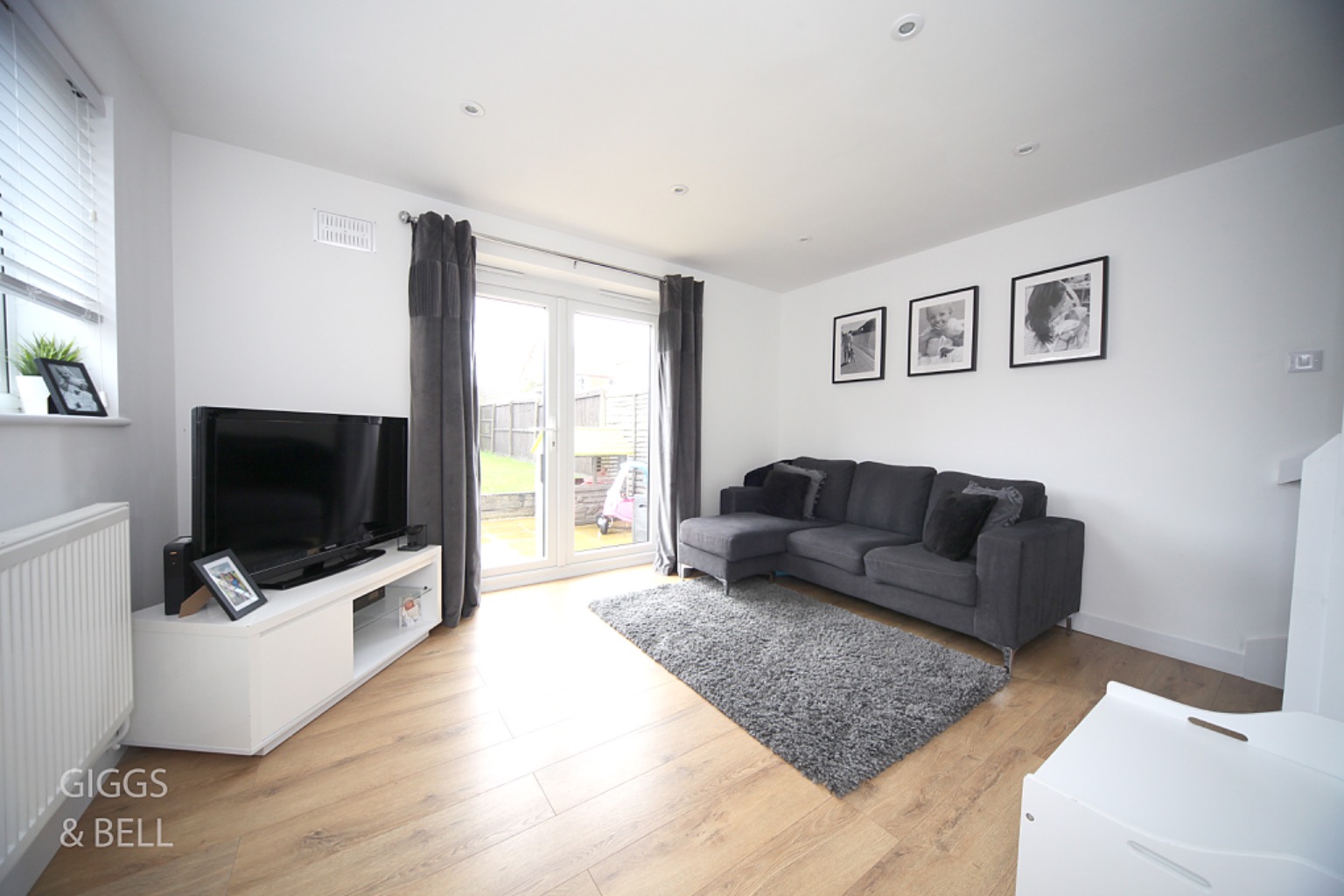2 bed semi-detached house for sale in Barnston Close, Bedfordshire  - Property Image 2