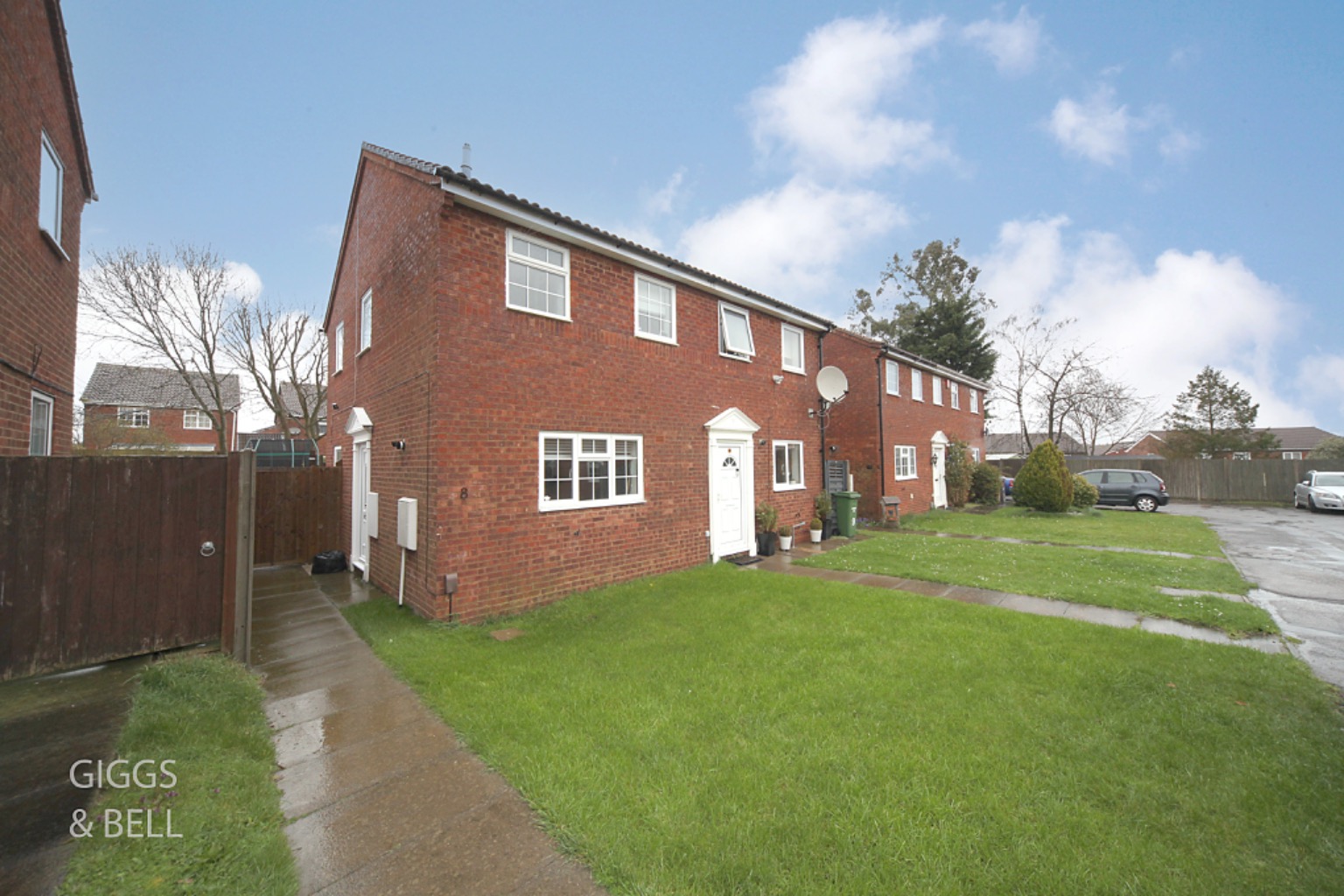 2 bed semi-detached house for sale in Barnston Close, Bedfordshire, LU2 