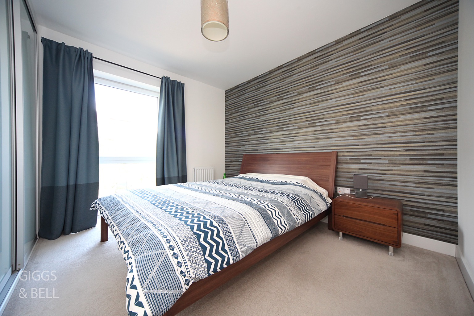 2 bed flat for sale, Luton 5