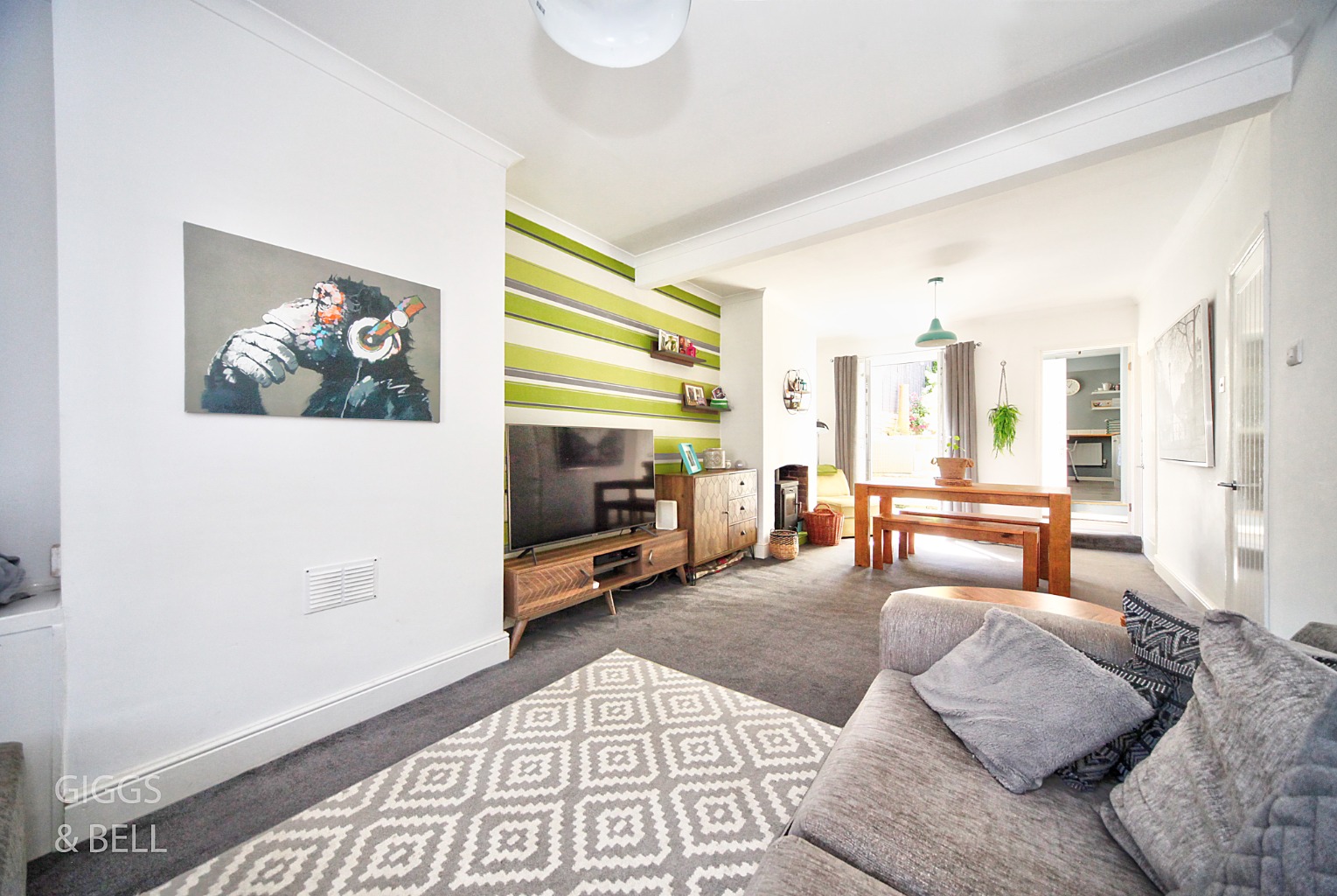 3 bed terraced house for sale in Harcourt Street, Luton, LU1 