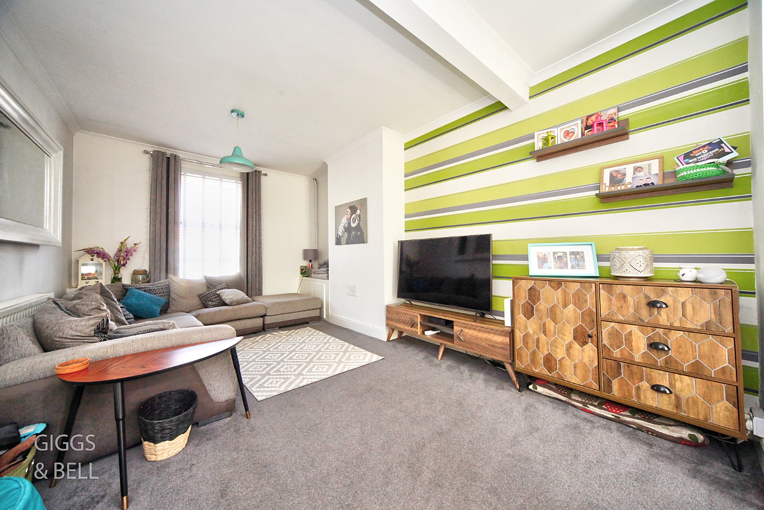 3 bed terraced house for sale in Harcourt Street, Luton  - Property Image 3