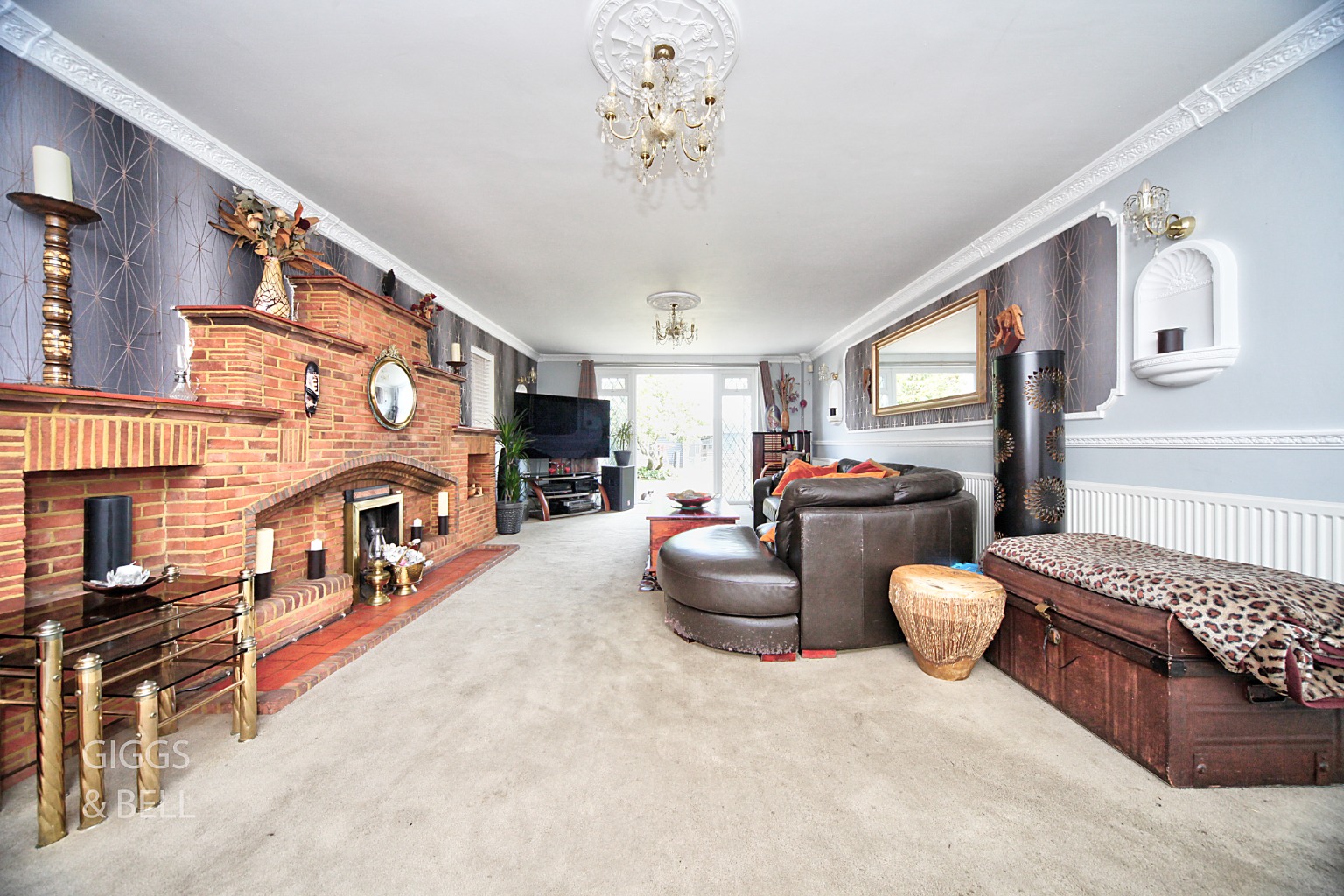 4 bed detached house for sale in Toddington Road, Luton 4