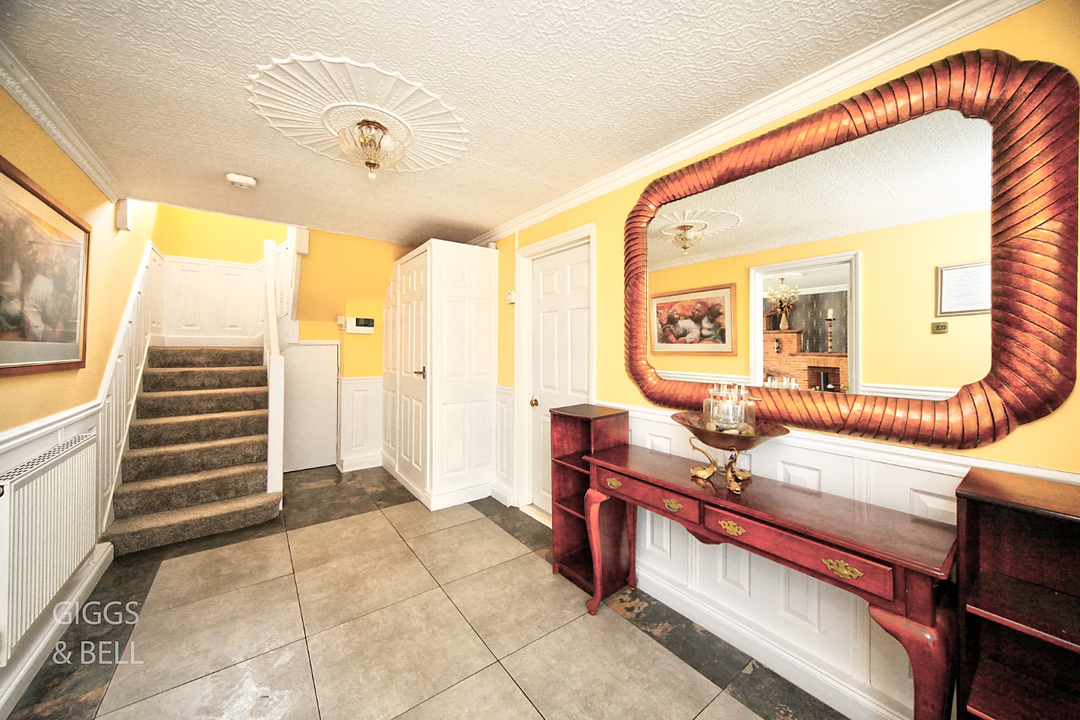 4 bed detached house for sale in Toddington Road, Luton 1