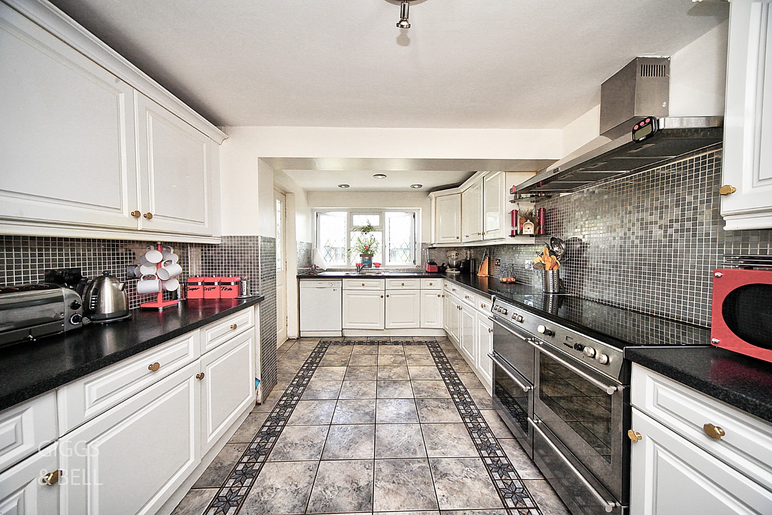 4 bed detached house for sale in Toddington Road, Luton 6