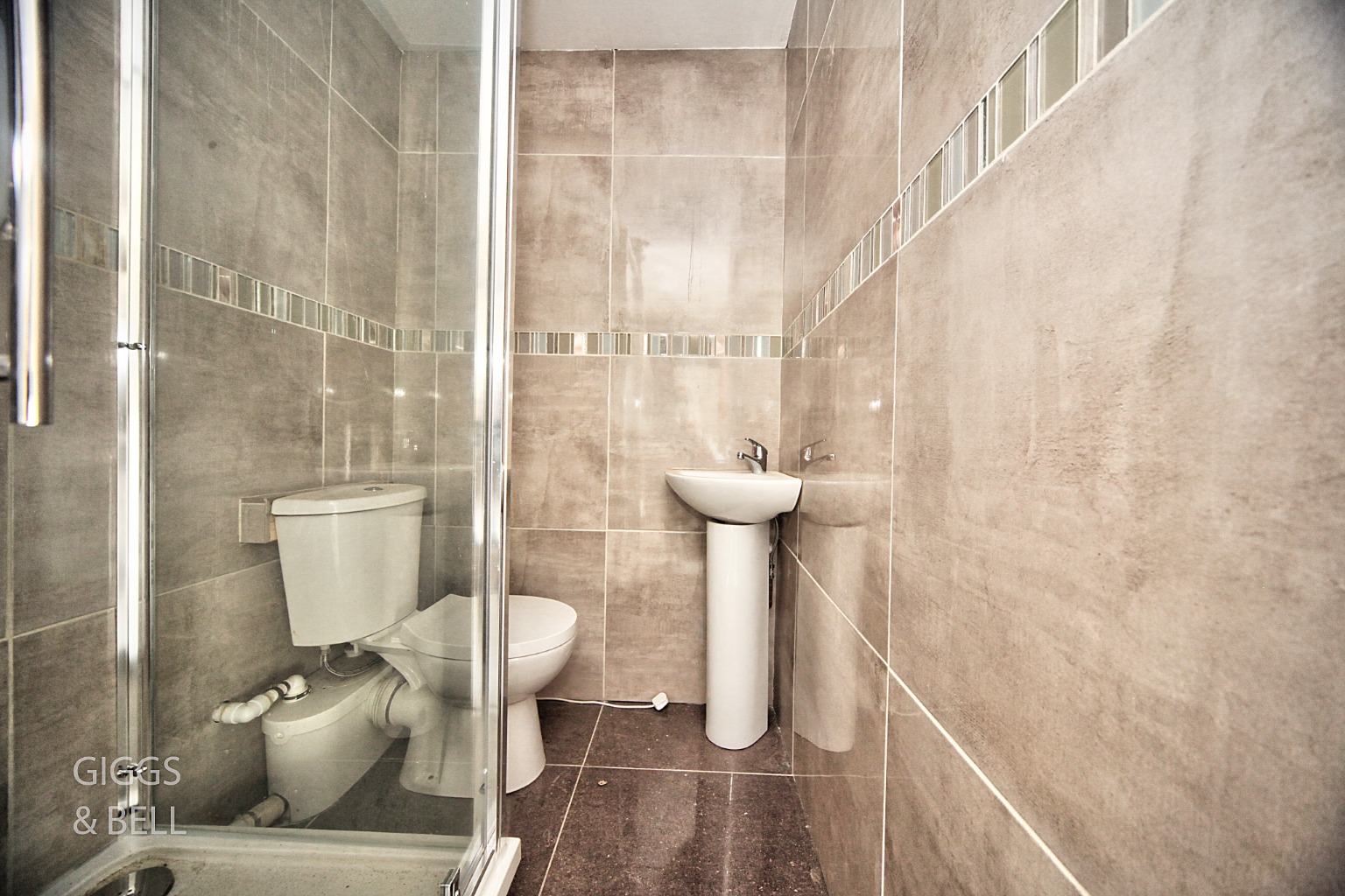 4 bed detached house for sale in Toddington Road, Luton  - Property Image 15