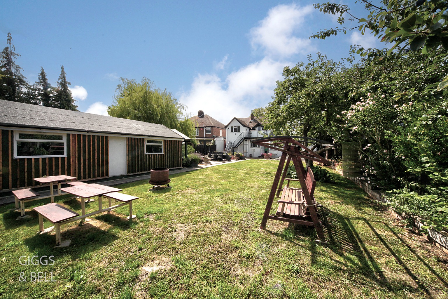 4 bed detached house for sale in Toddington Road, Luton 25