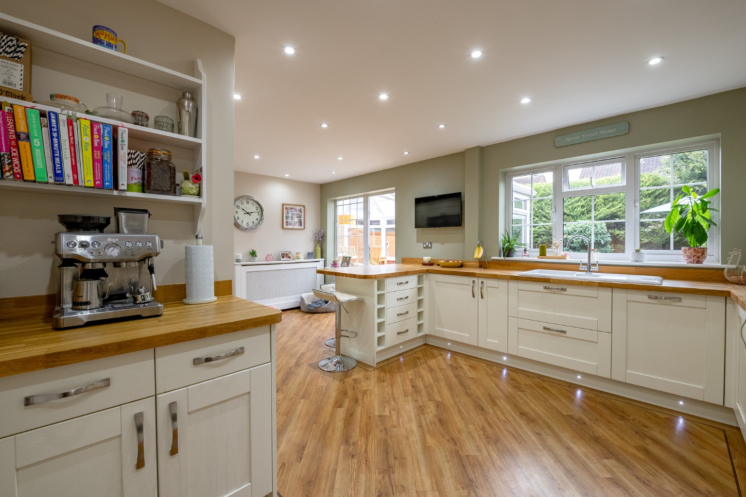 4 bed detached house for sale in Wiveton Close 6