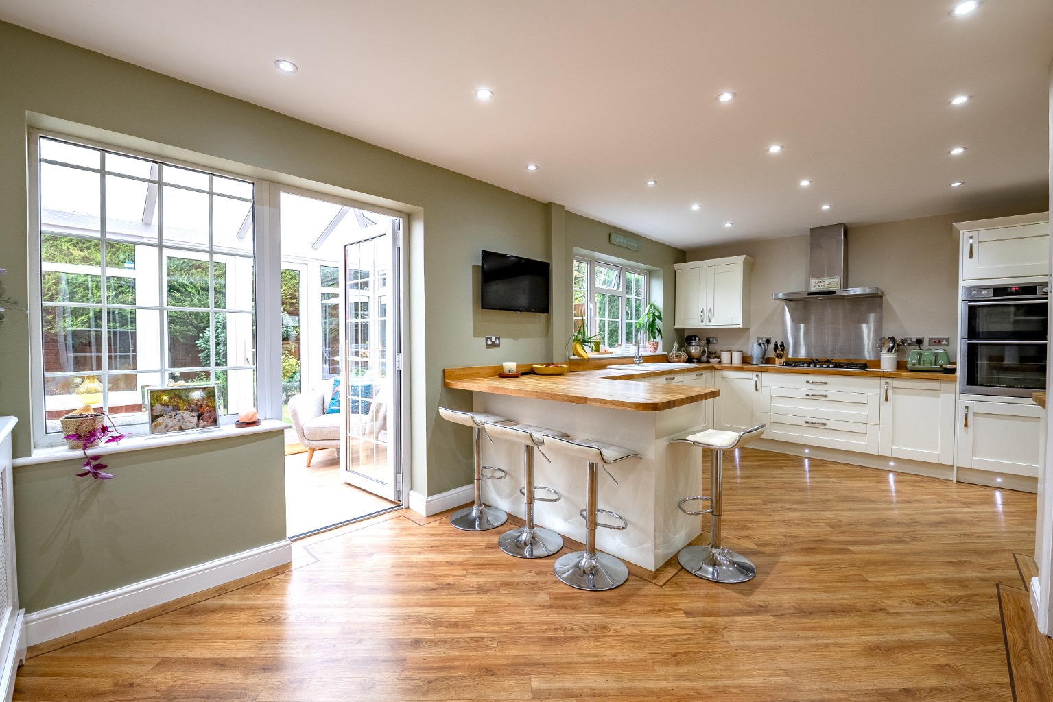 4 bed detached house for sale in Wiveton Close  - Property Image 9