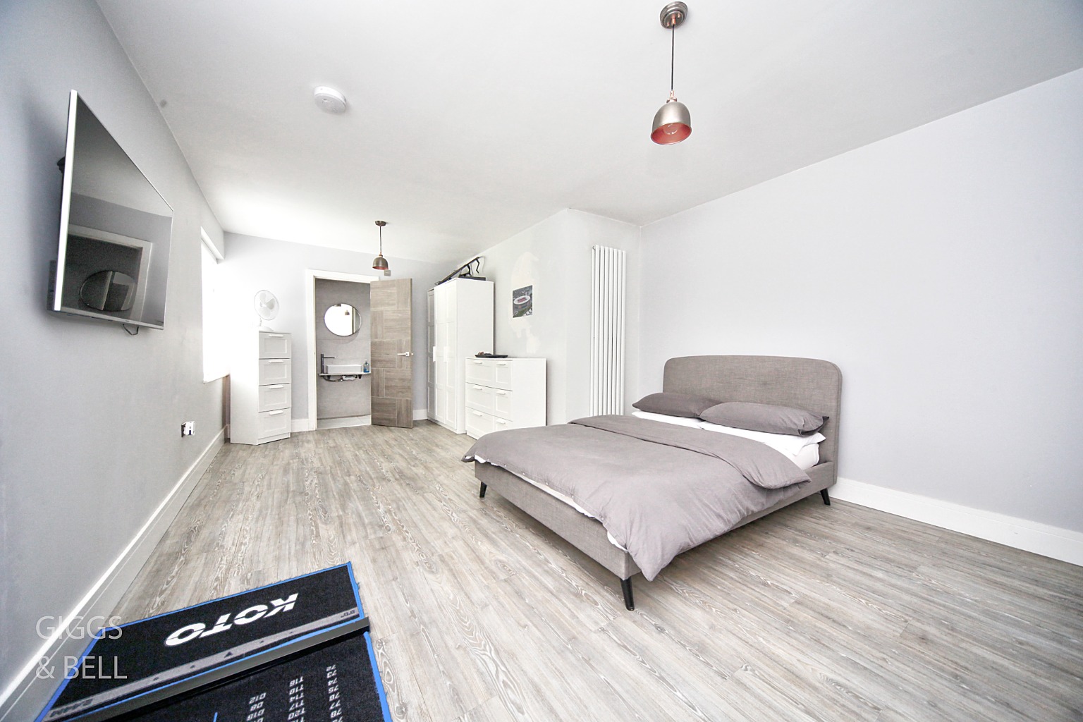 6 bed detached house for sale in Bedford Road, Bedford  - Property Image 13