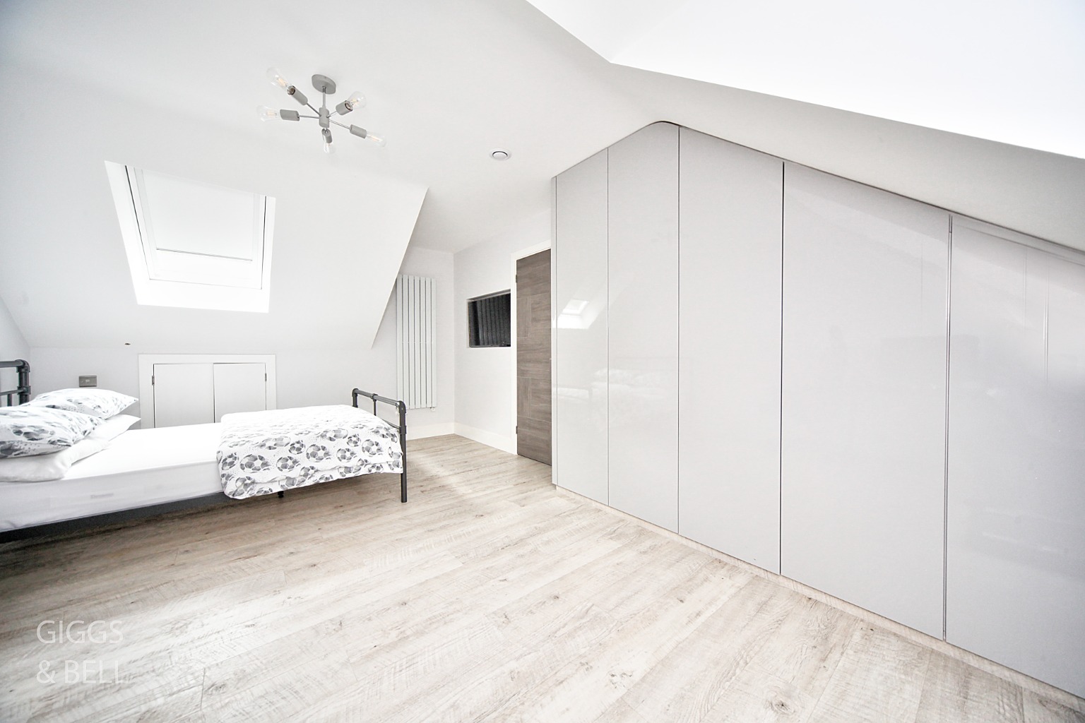 6 bed detached house for sale in Bedford Road, Bedford  - Property Image 24