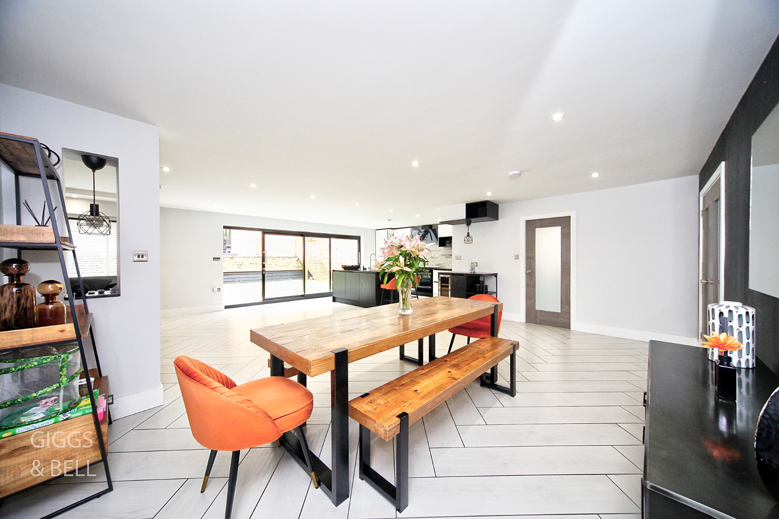 6 bed detached house for sale in Bedford Road, Bedford  - Property Image 6