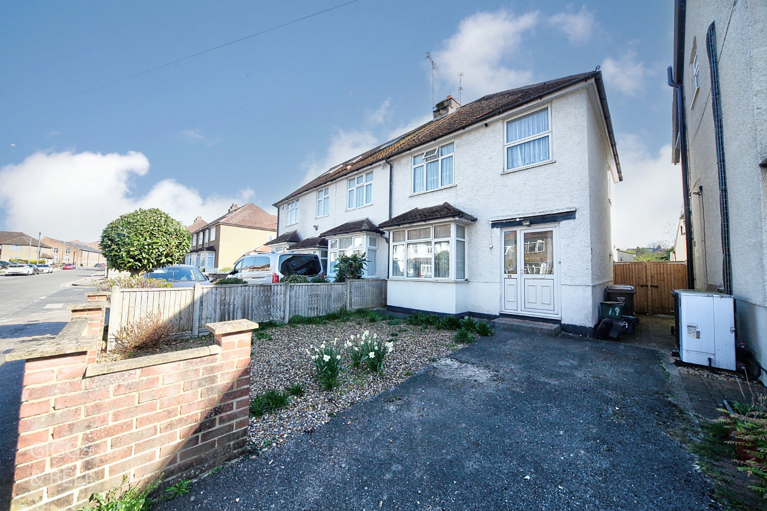 3 bed semi-detached house for sale in Campfield Road, St. Albans - Property Image 1