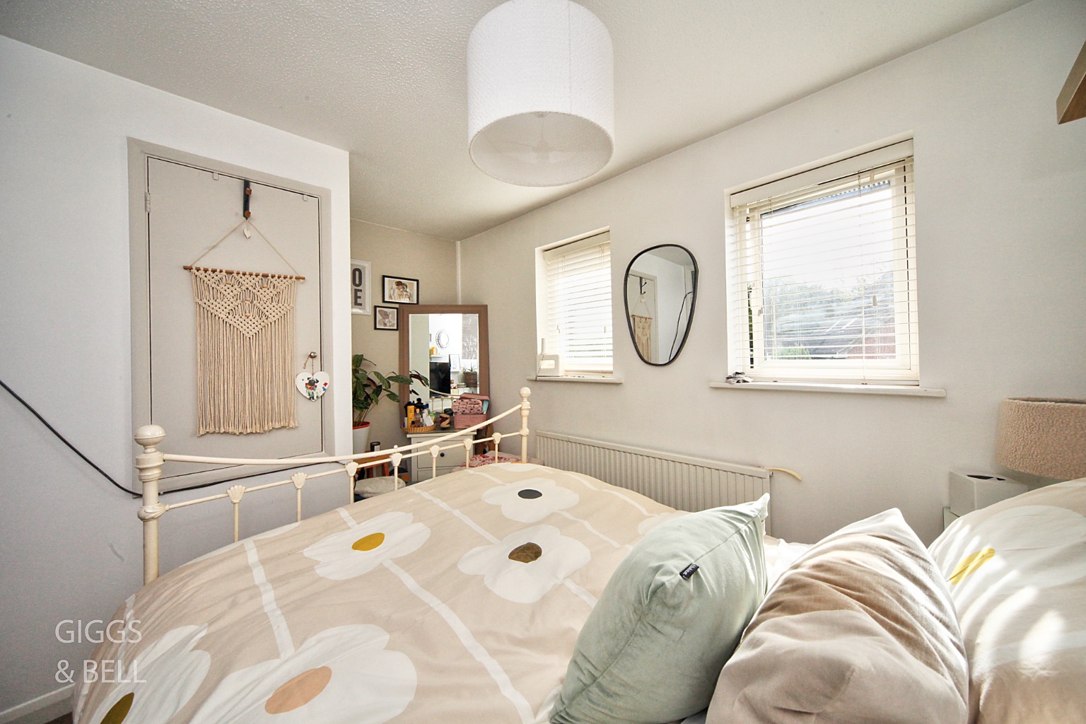 2 bed end of terrace house for sale in Oregon Way, Luton  - Property Image 5