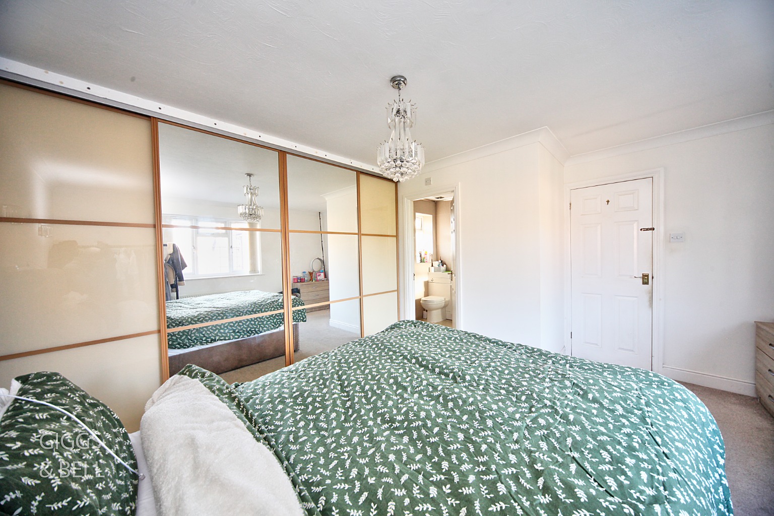 5 bed detached house for sale in Greenside Park, Luton 11