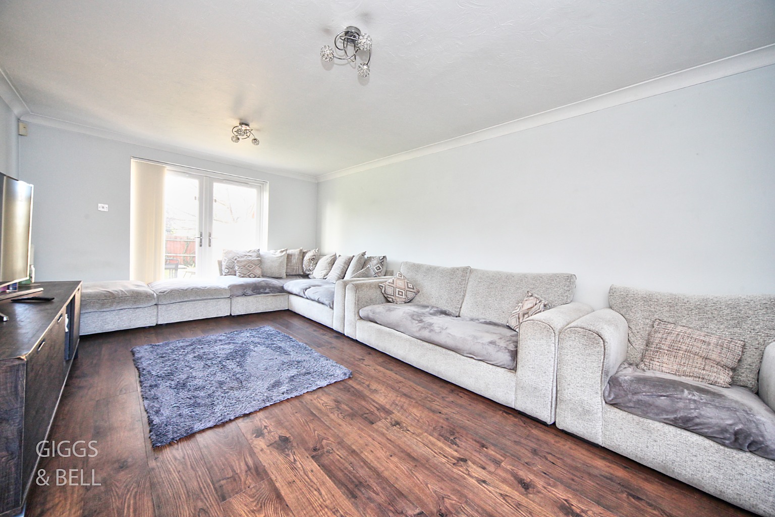 5 bed detached house for sale in Greenside Park, Luton  - Property Image 4