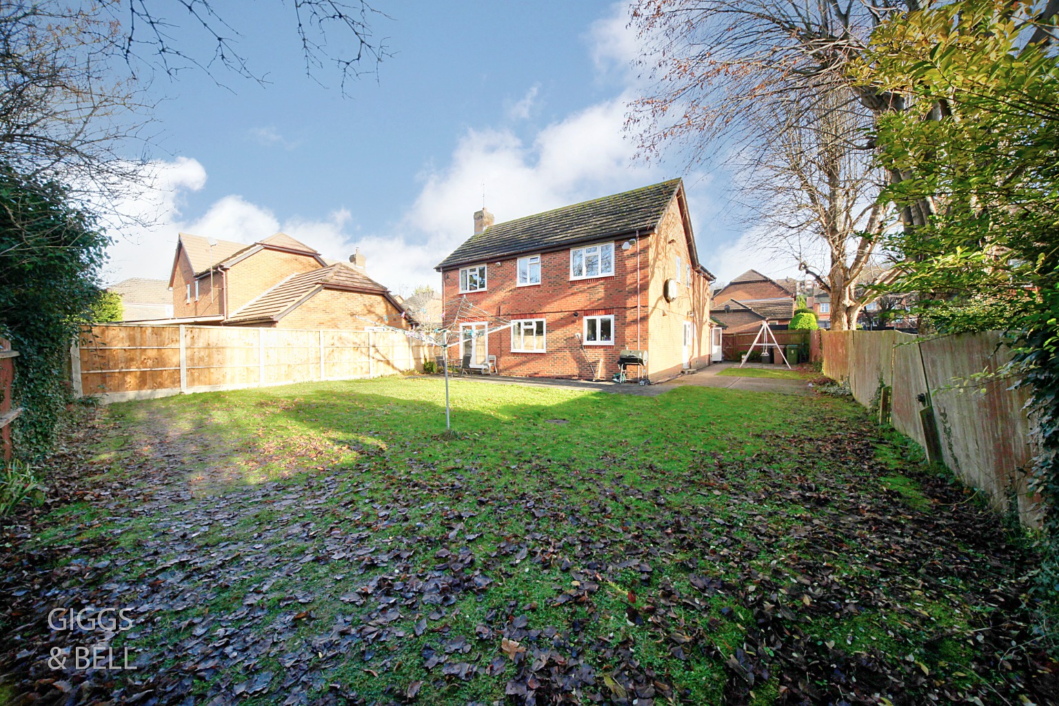 5 bed detached house for sale in Greenside Park, Luton 22