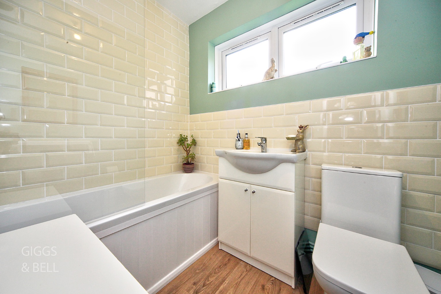 1 bed ground floor maisonette for sale in Denmark Close, Luton 3