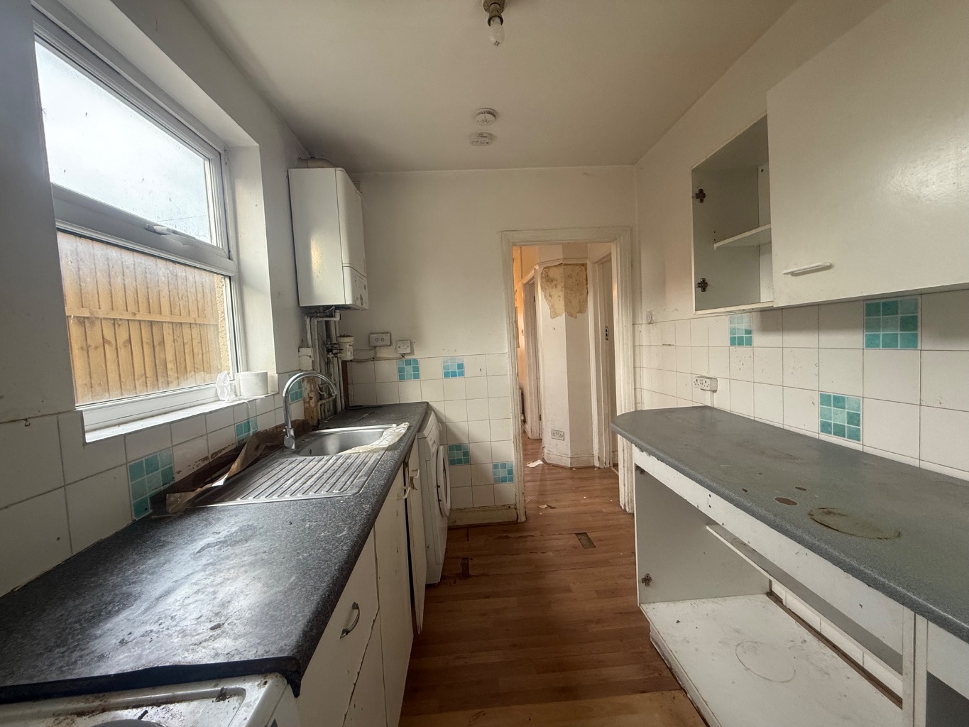 3 bed semi-detached house for sale in Seymour Avenue, Luton  - Property Image 6