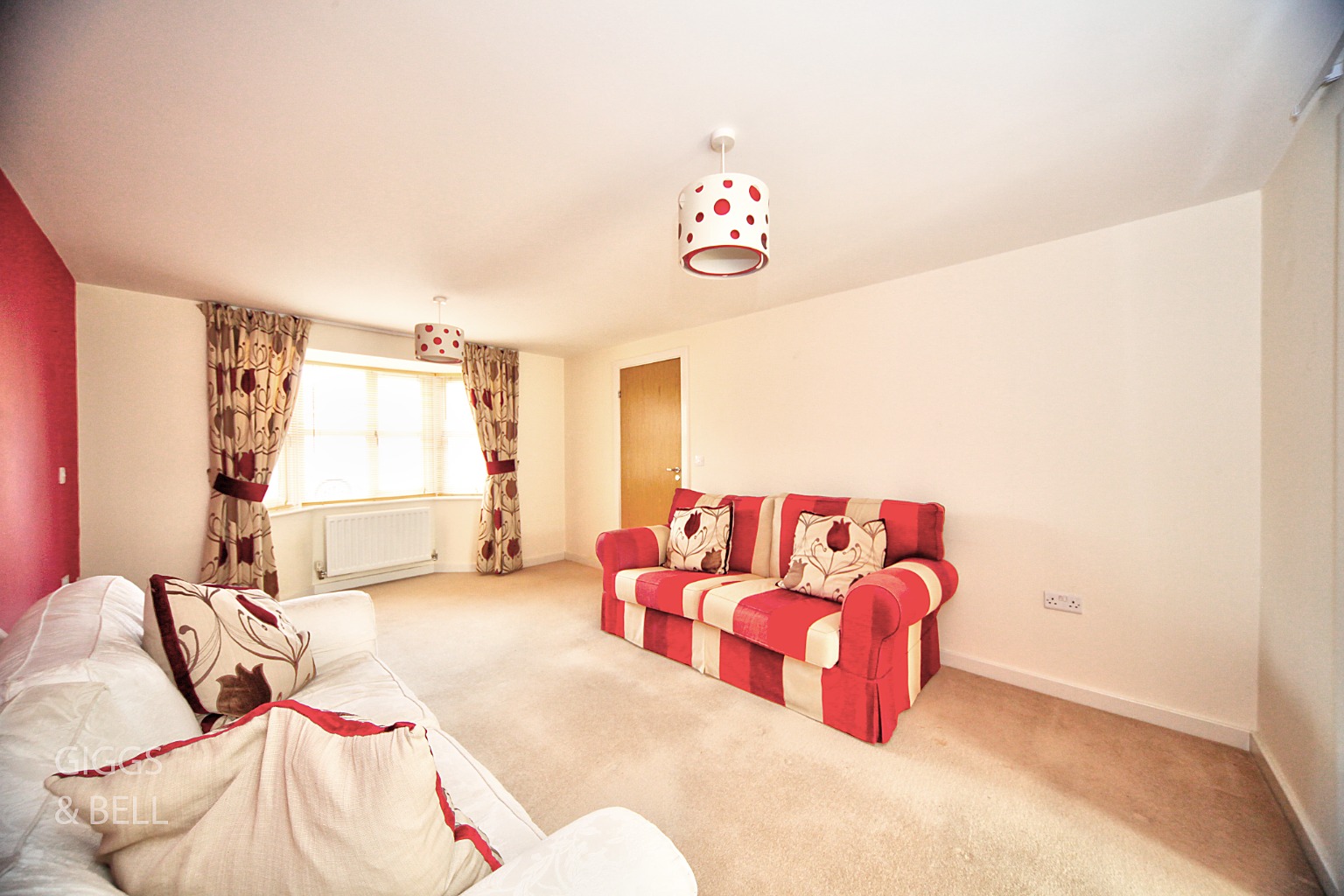 4 bed detached house for sale in Lambert Close, Luton  - Property Image 4
