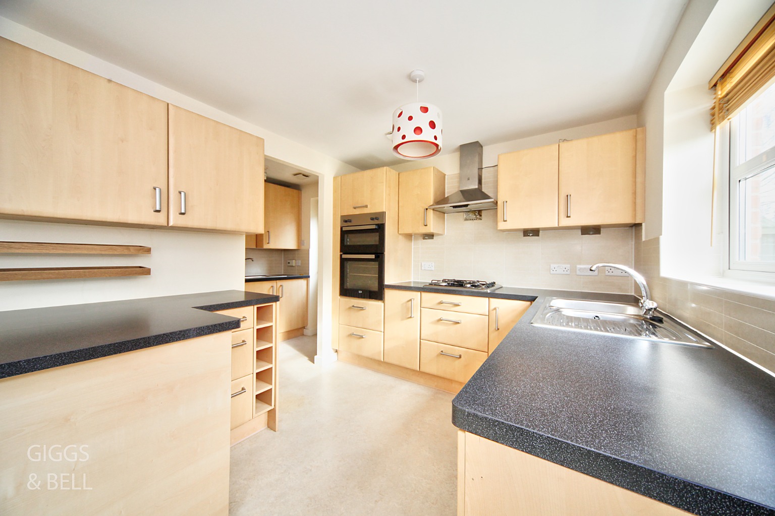 4 bed detached house for sale in Lambert Close, Luton  - Property Image 8