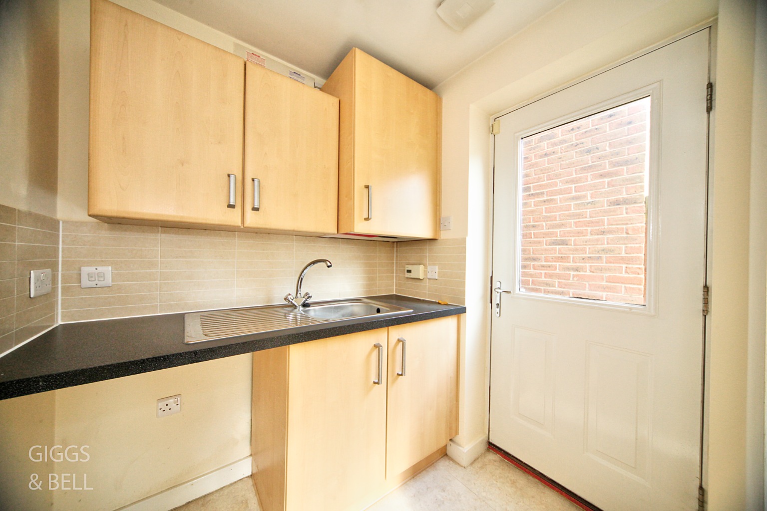 4 bed detached house for sale in Lambert Close, Luton  - Property Image 10