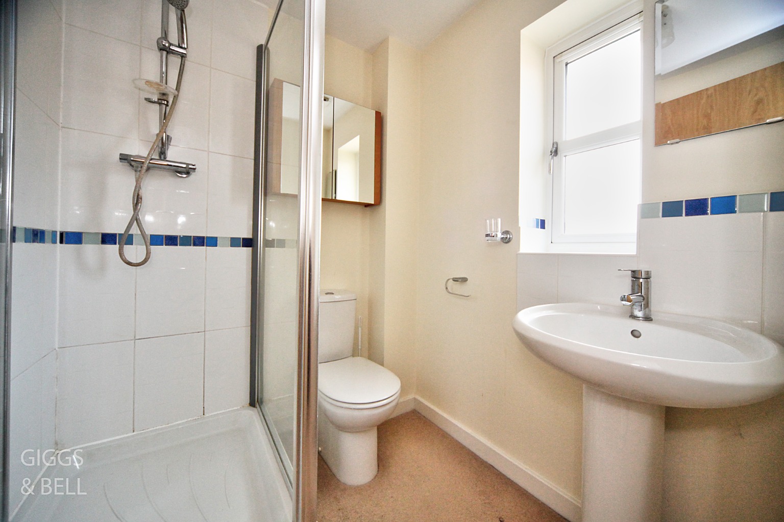 4 bed detached house for sale in Lambert Close, Luton 16