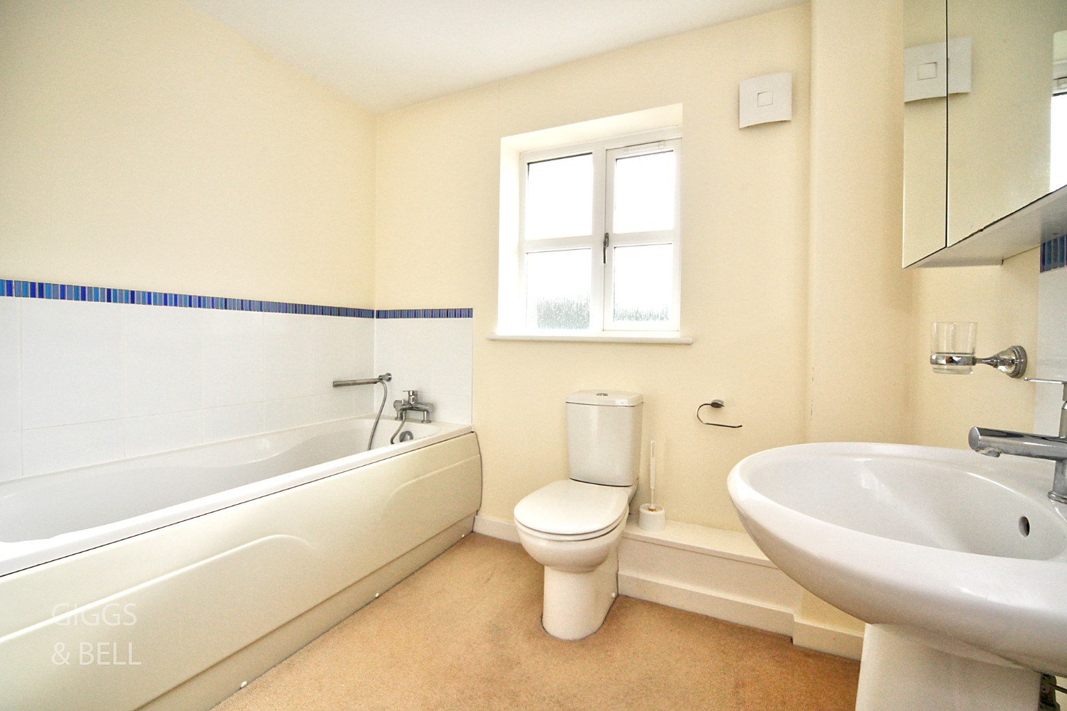 4 bed detached house for sale in Lambert Close, Luton  - Property Image 22