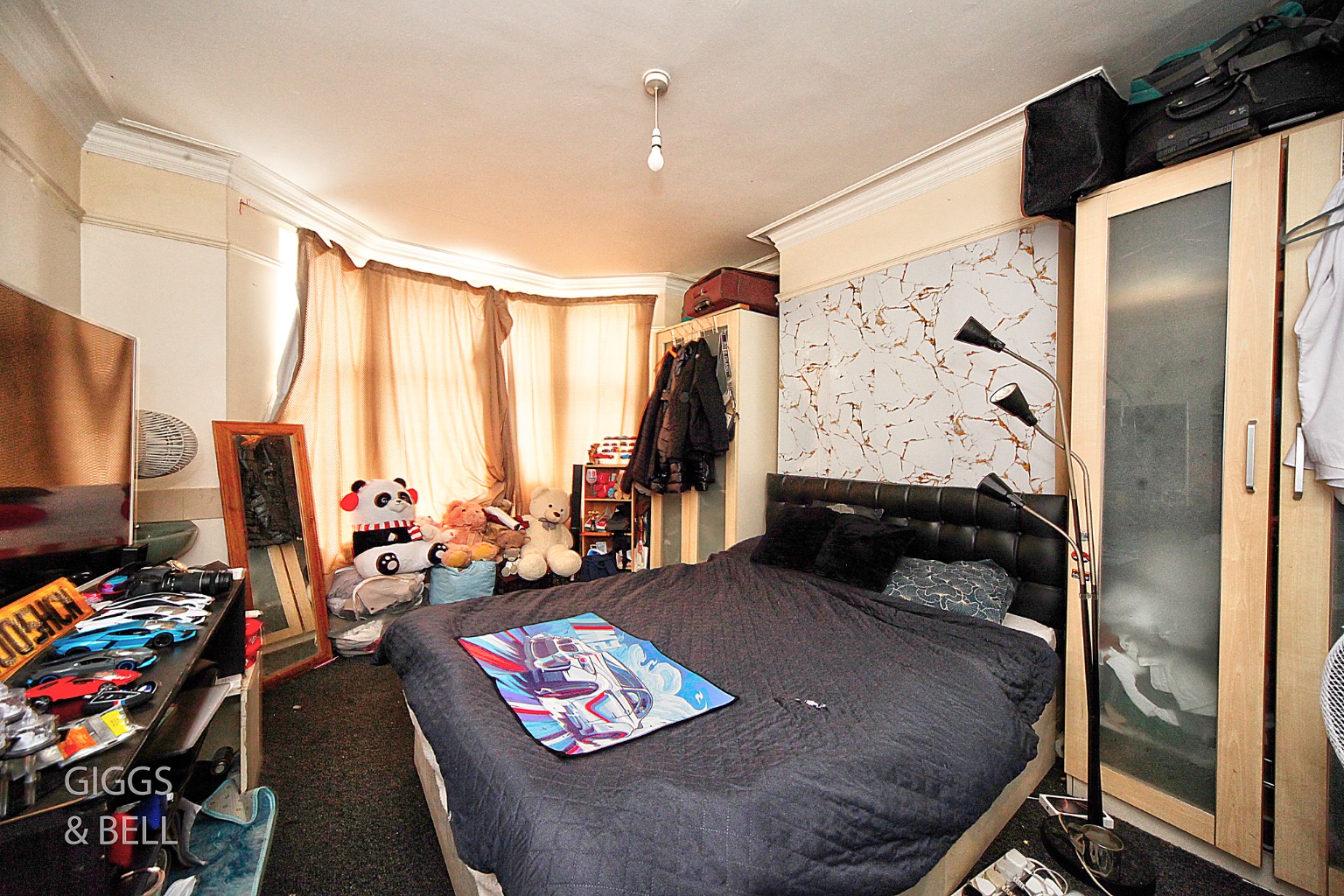 3 bed terraced house for sale in Russell Rise, Luton 6