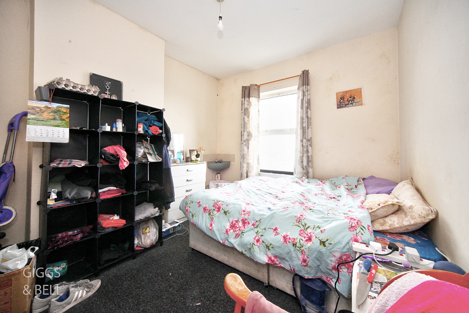 3 bed terraced house for sale in Russell Rise, Luton 8