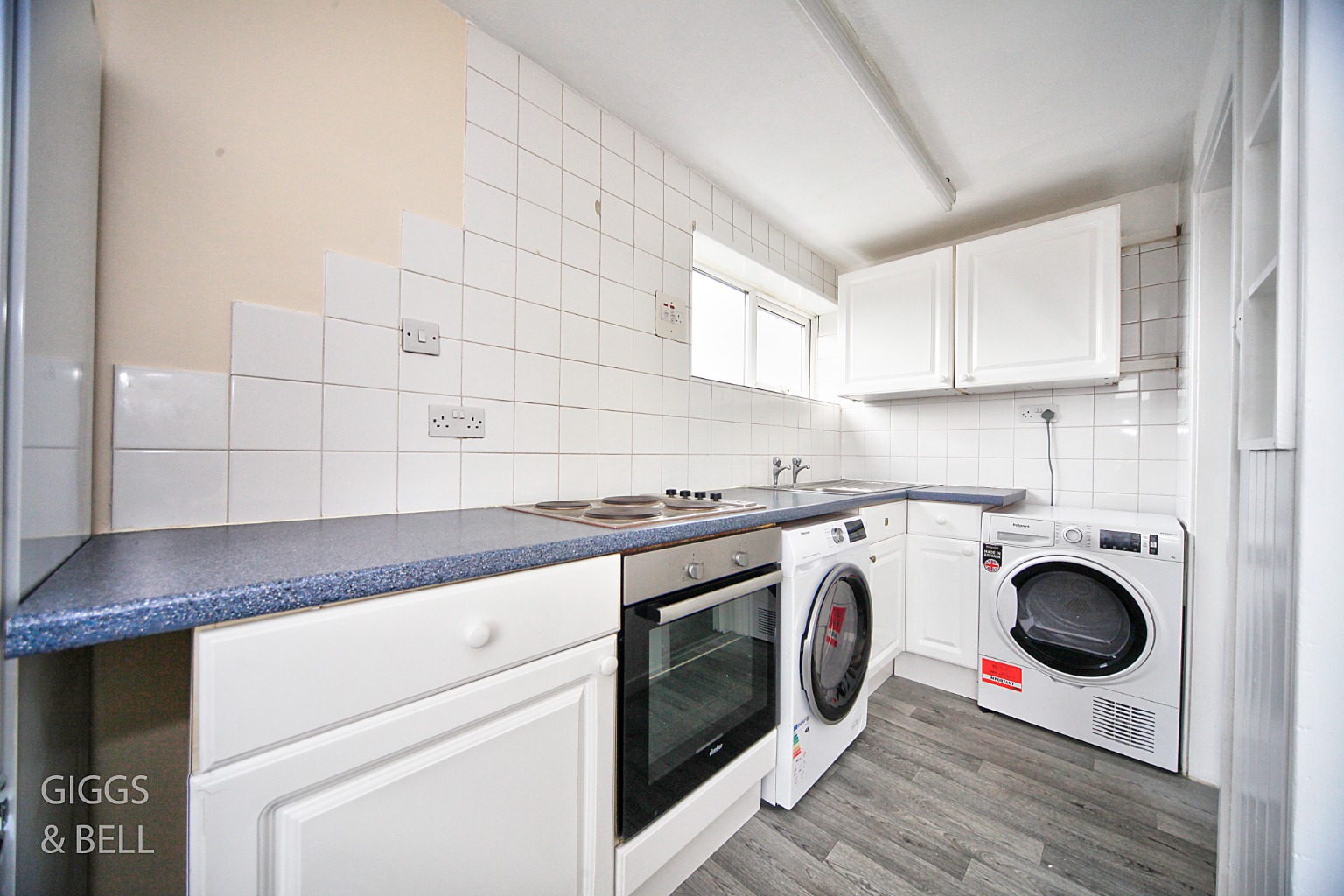 1 bed flat for sale in Handcross Road, Luton  - Property Image 6