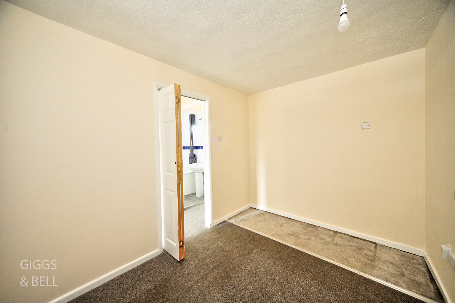 1 bed flat for sale in Handcross Road, Luton 8