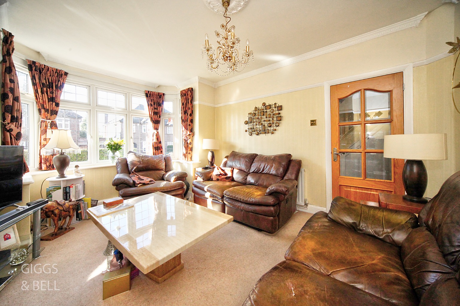 4 bed semi-detached house for sale in Wychwood Avenue, Luton 2