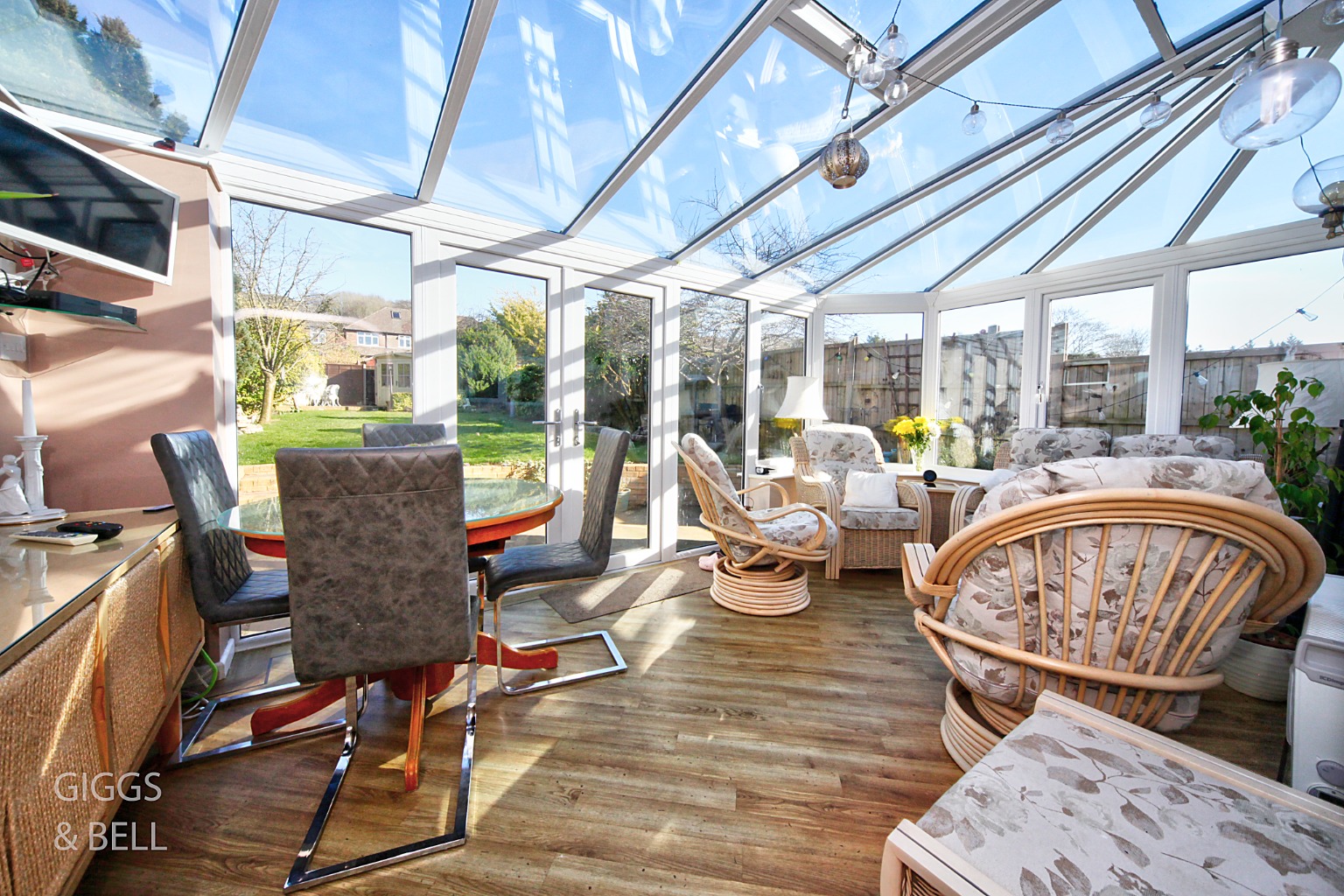 4 bed semi-detached house for sale in Wychwood Avenue, Luton  - Property Image 8