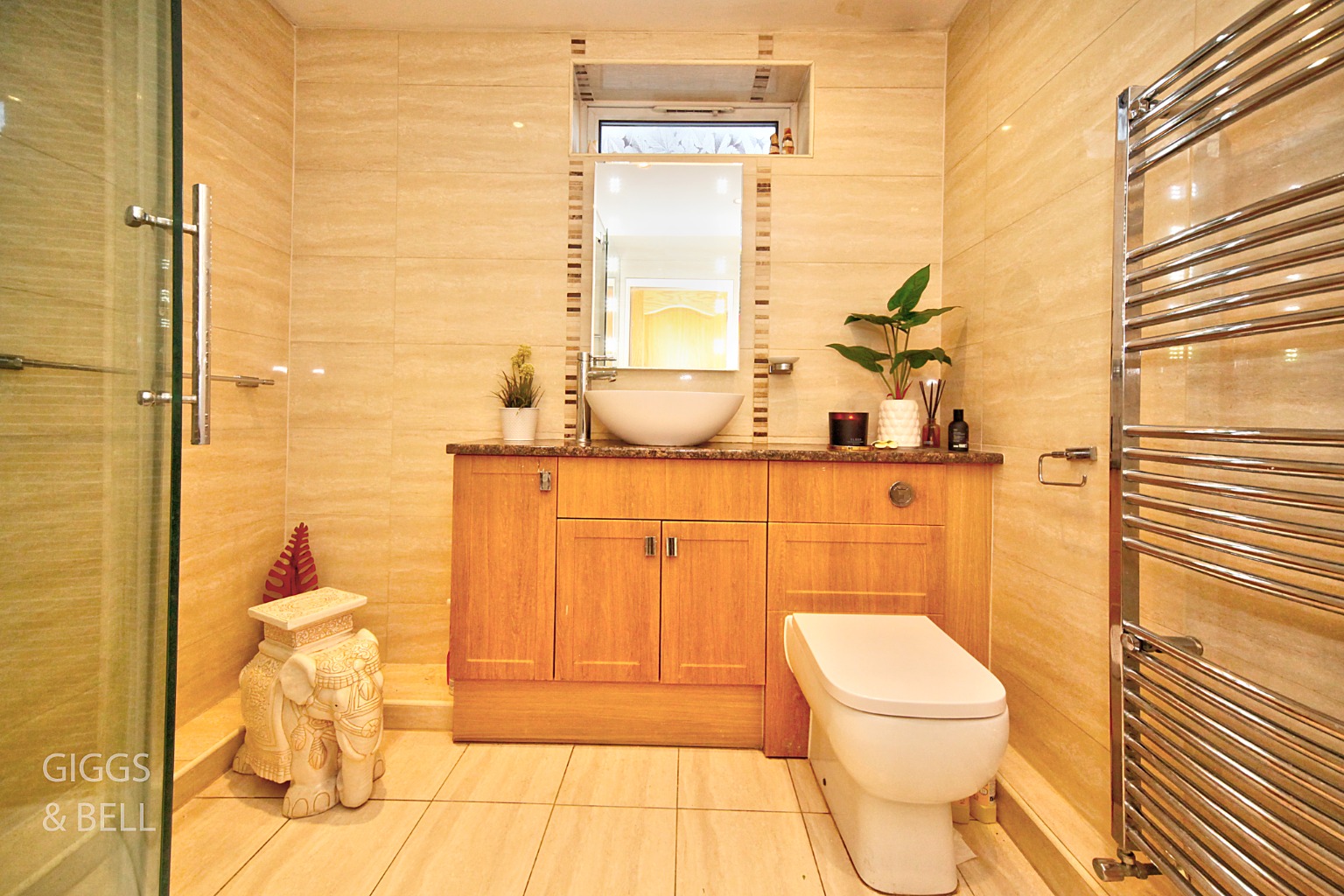 4 bed semi-detached house for sale in Wychwood Avenue, Luton  - Property Image 16