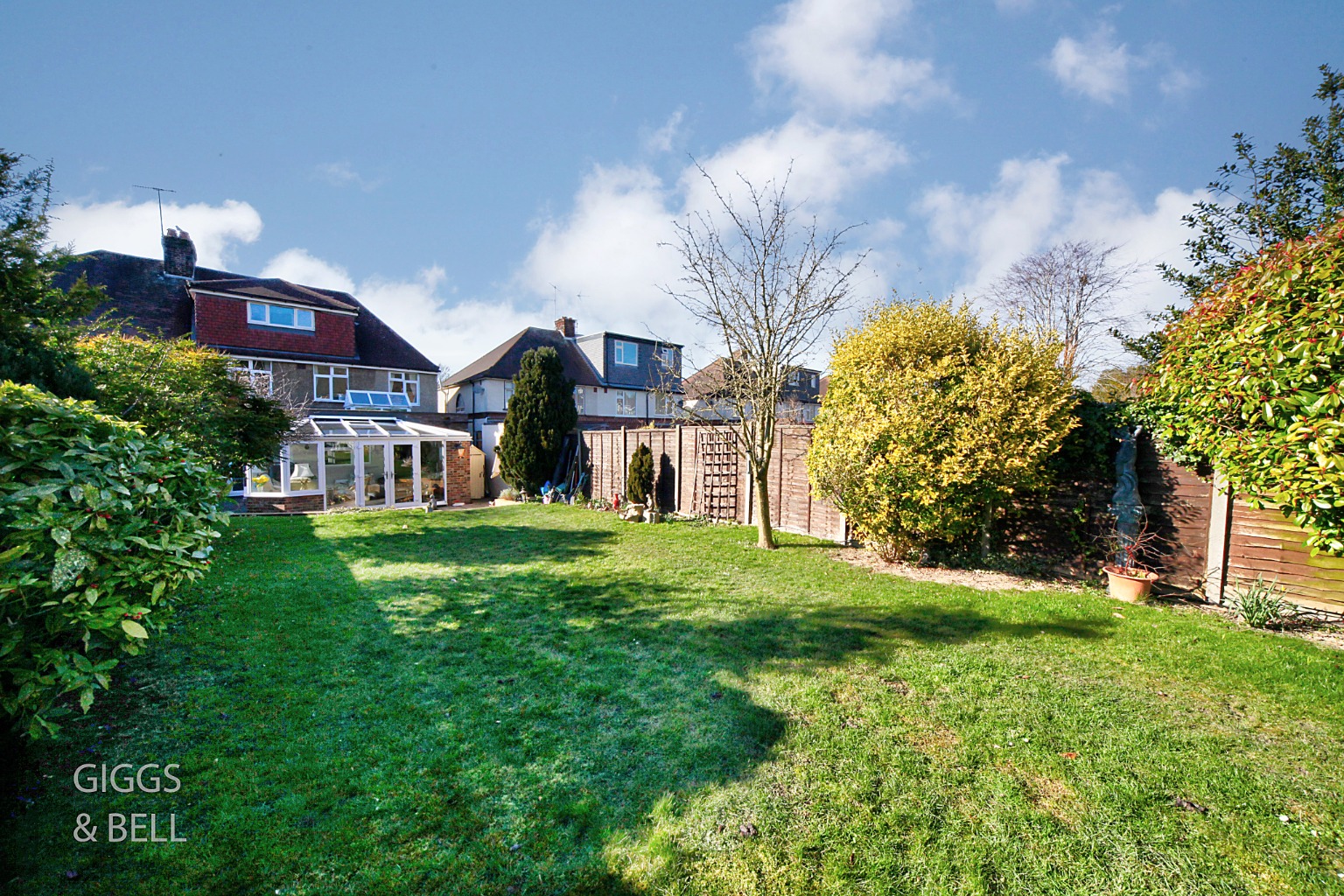 4 bed semi-detached house for sale in Wychwood Avenue, Luton  - Property Image 27