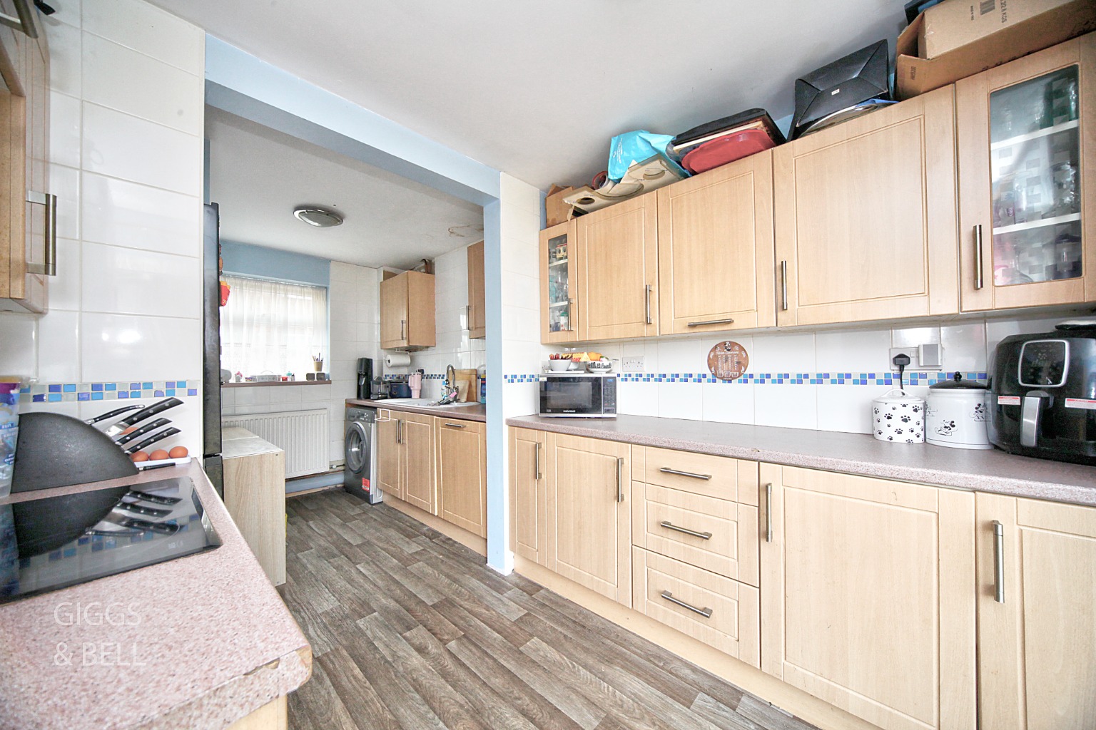 3 bed detached house for sale in Wolston Close, Luton  - Property Image 4