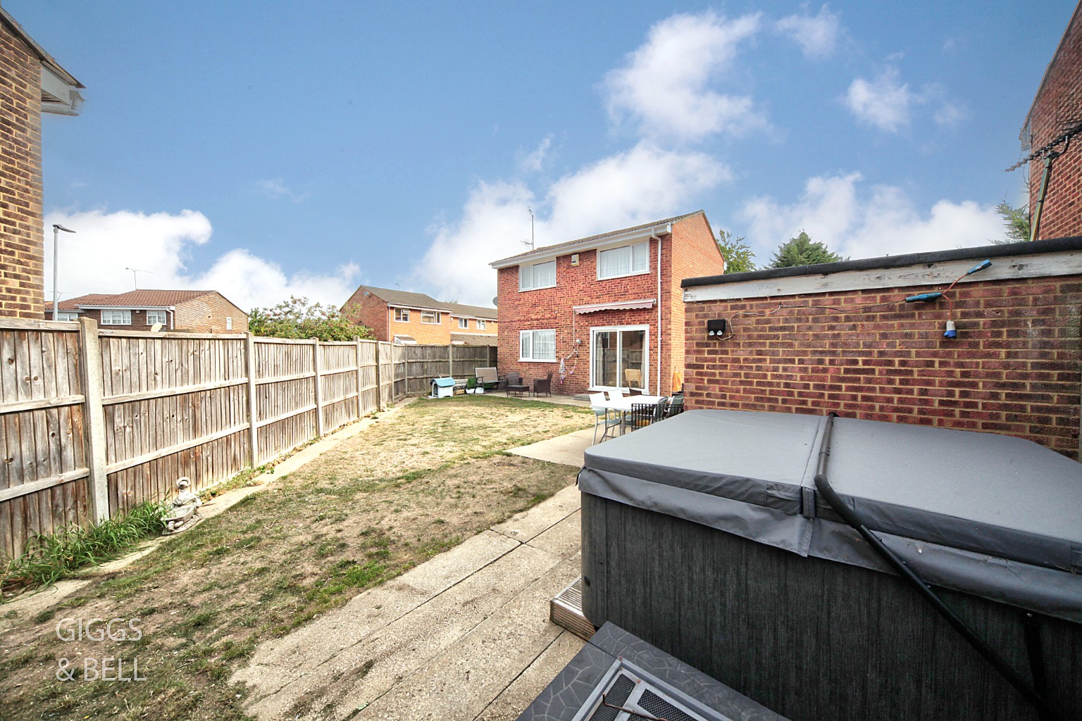 3 bed detached house for sale in Wolston Close, Luton  - Property Image 17