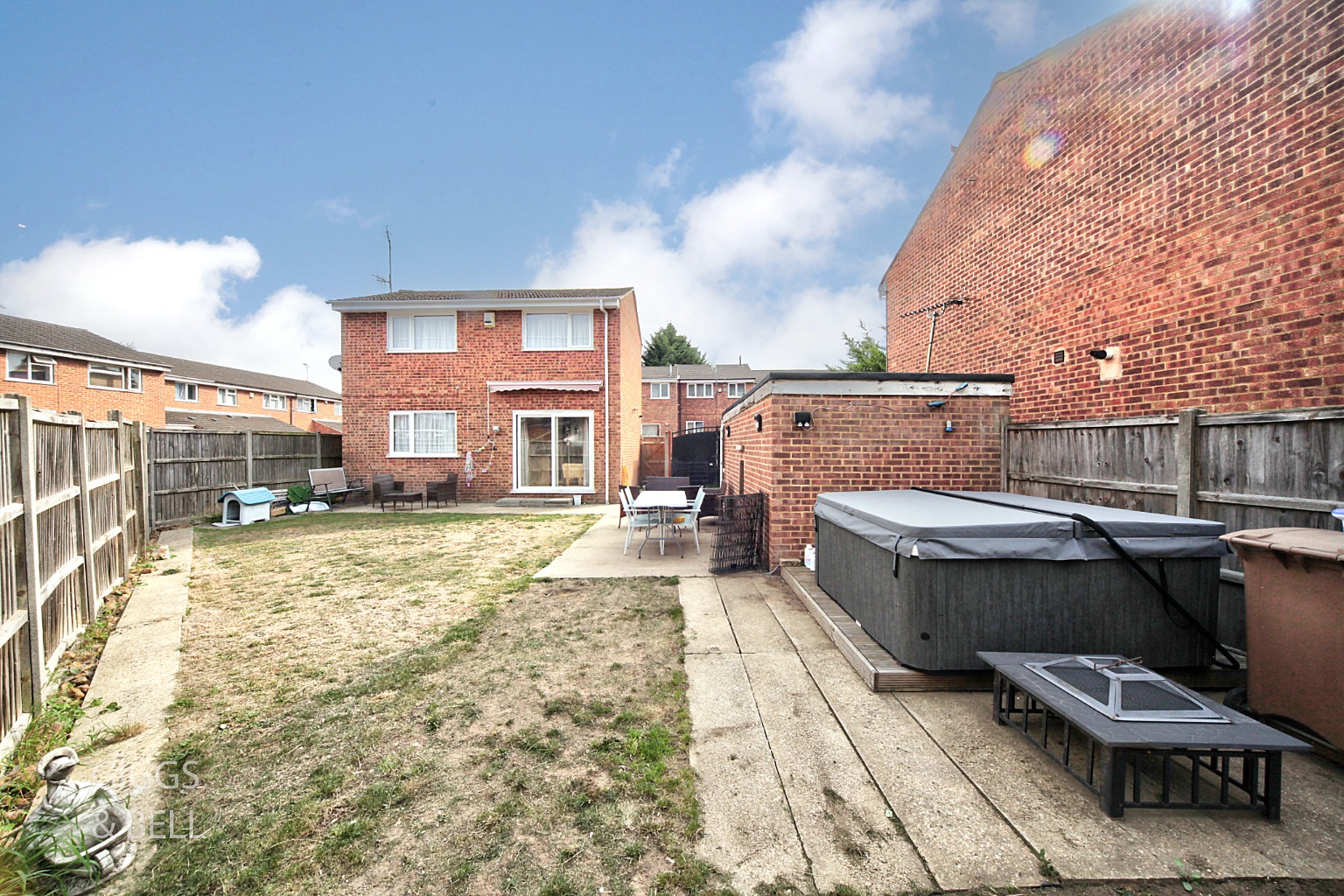 3 bed detached house for sale in Wolston Close, Luton  - Property Image 16