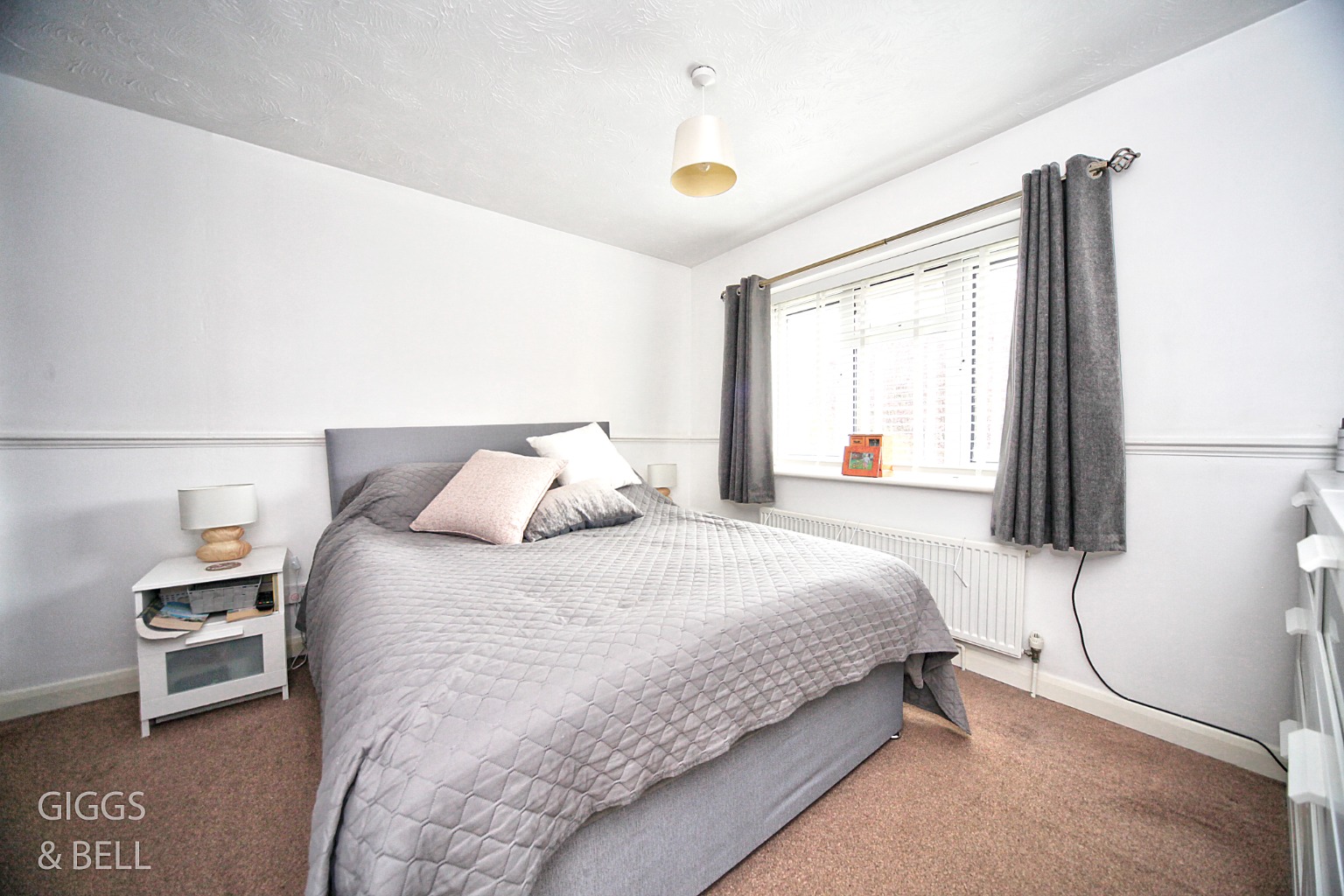 1 bed end of terrace house for sale in Farrow Close, Luton 5