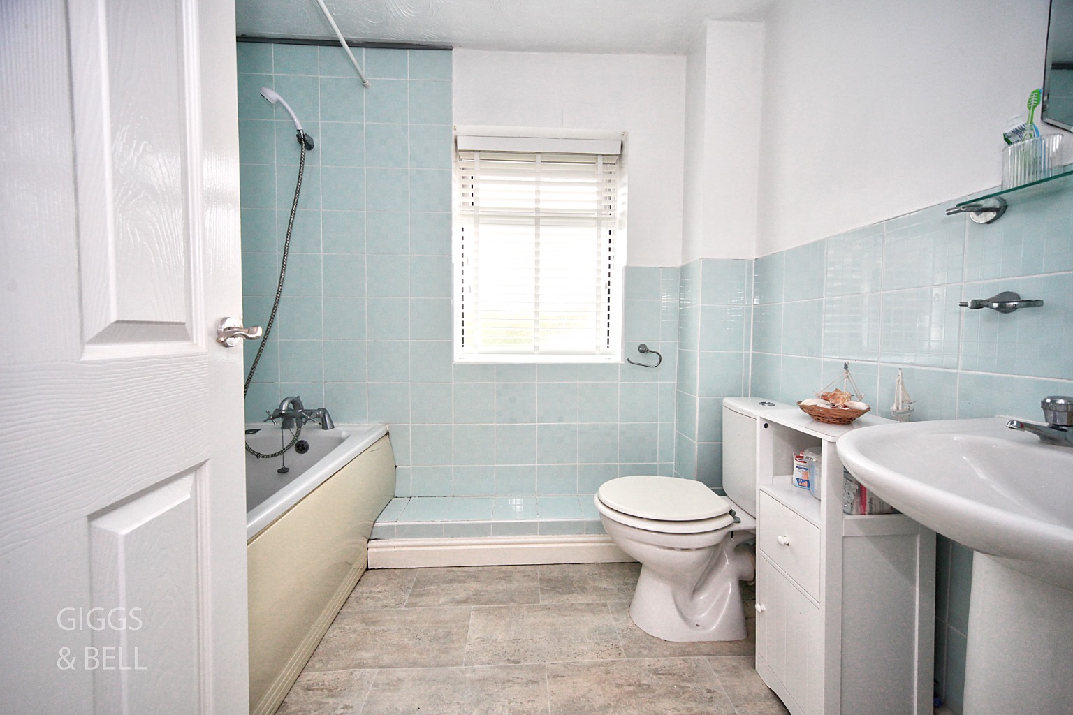 1 bed end of terrace house for sale in Farrow Close, Luton  - Property Image 9