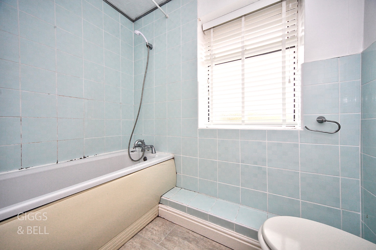 1 bed end of terrace house for sale in Farrow Close, Luton 9