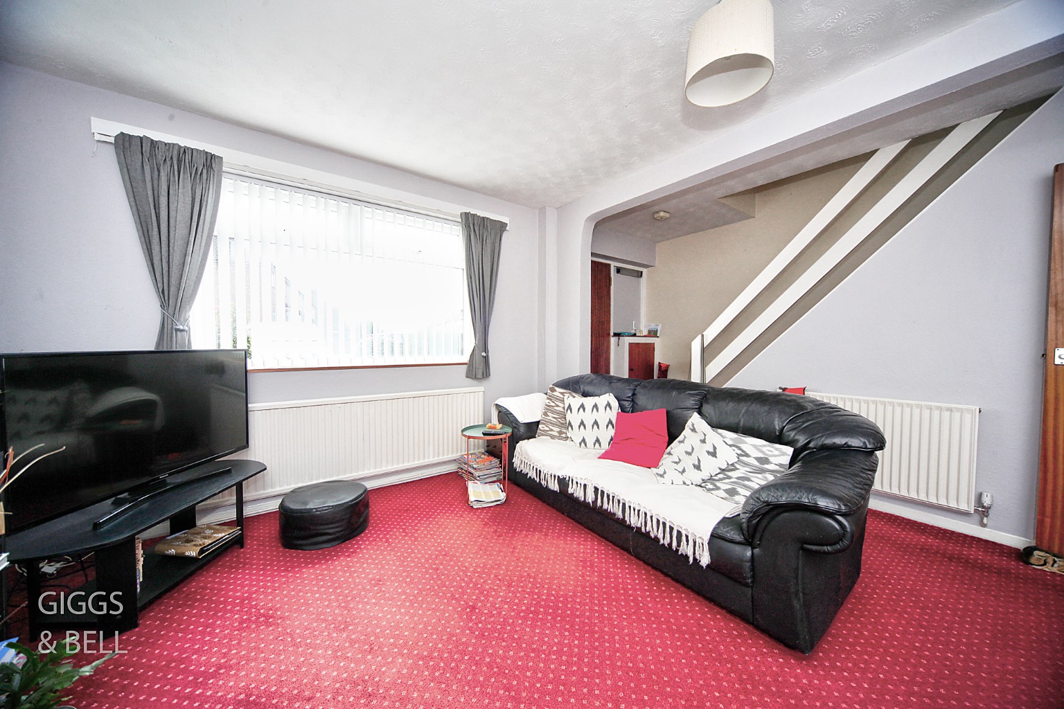 3 bed semi-detached house for sale in Chesford Road, Luton  - Property Image 2